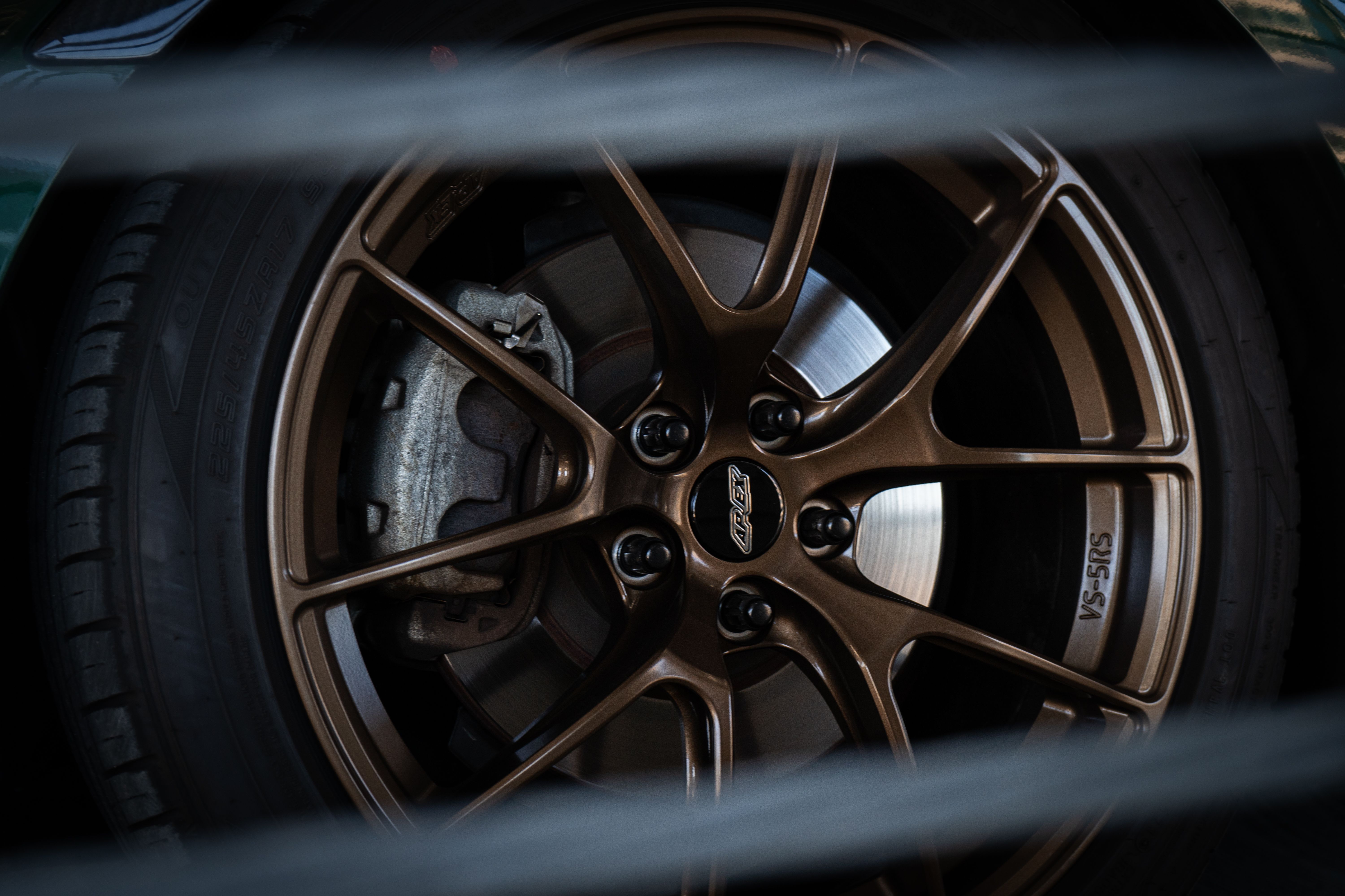 R.Sショップ 2019 Toyota 86 with 17x9 35 WedsSport Tc105x and 245/40R17