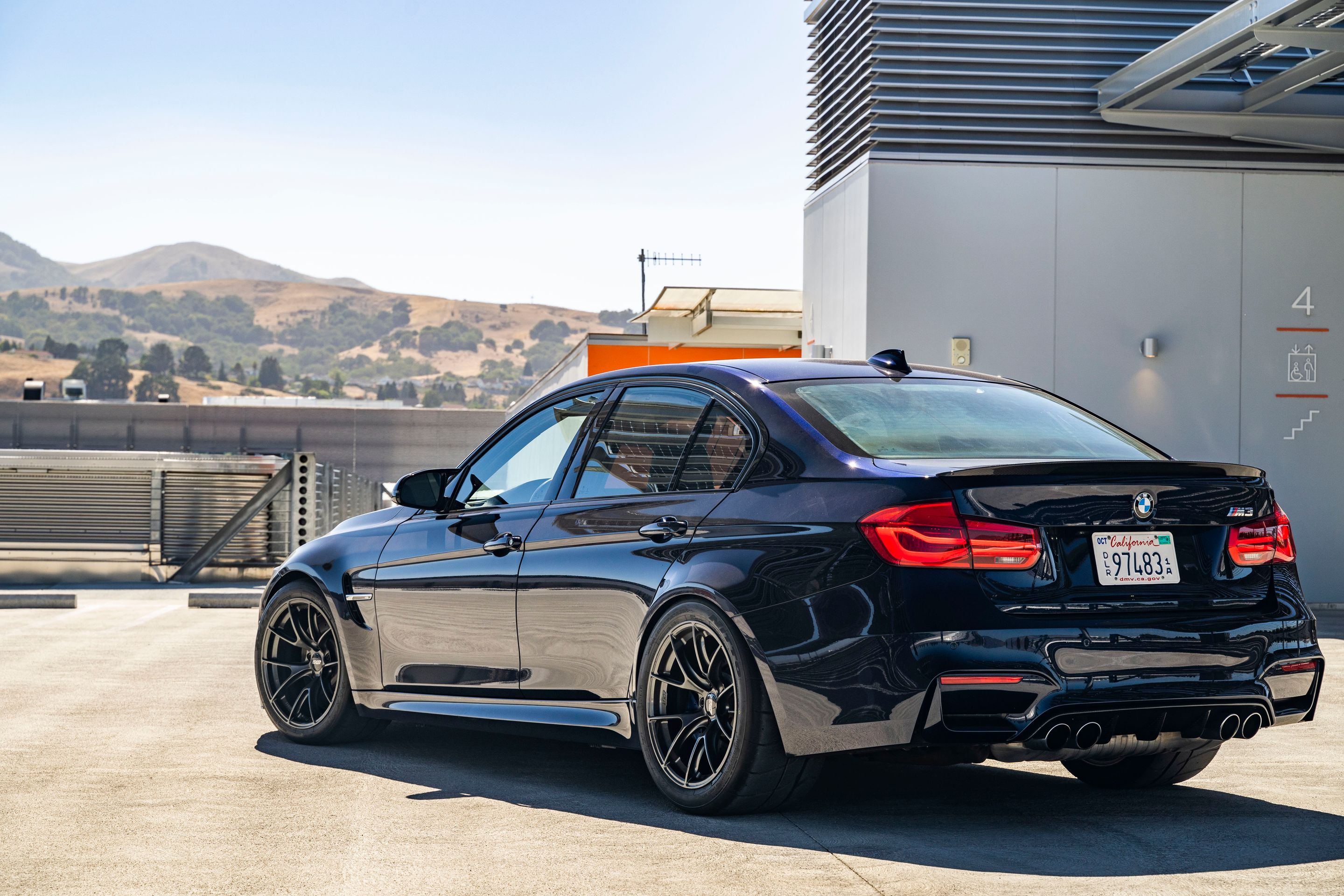 Blue BMW F80 M3 with 18" VS-5RS Apex wheels in Anthracite