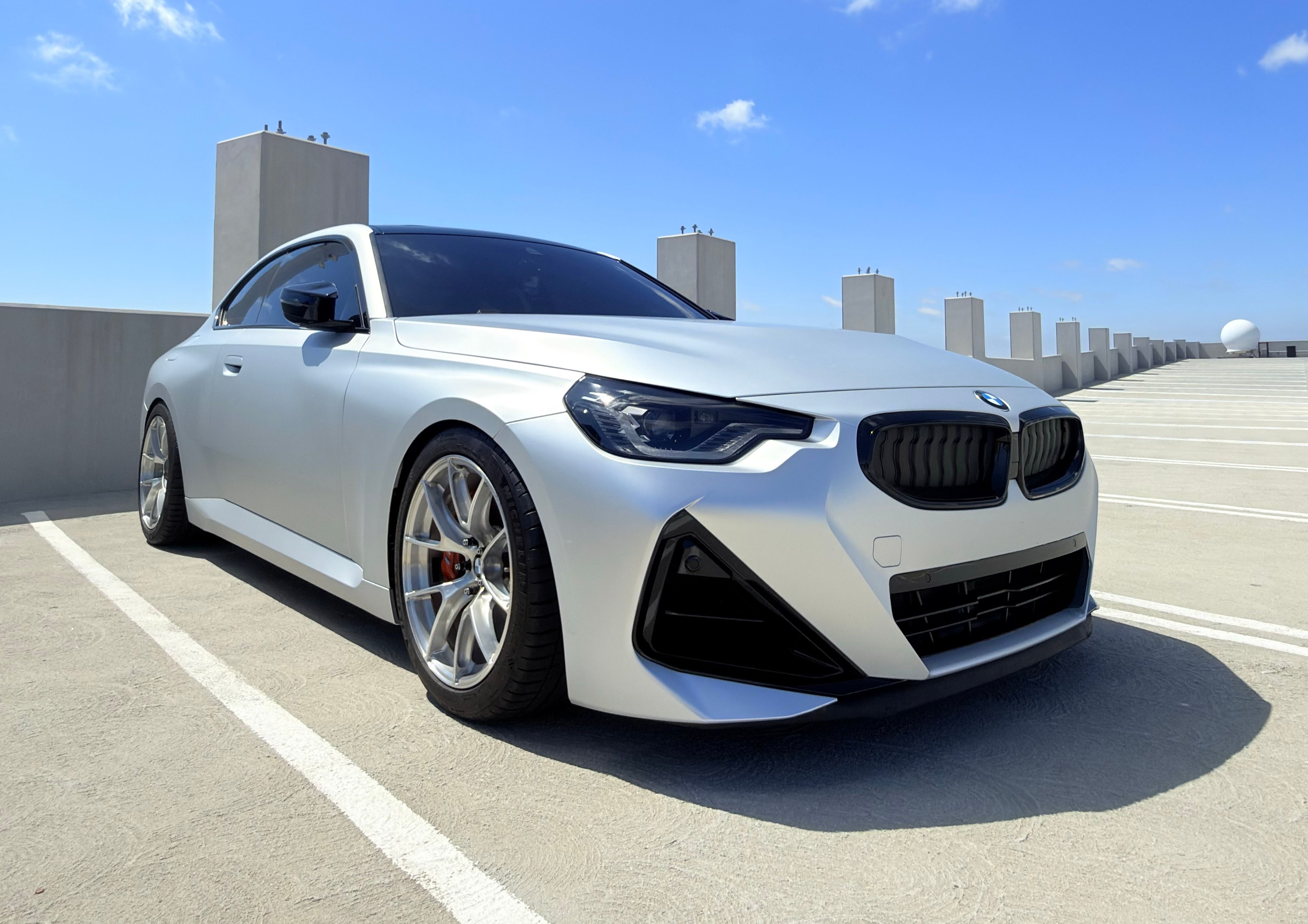 White BMW 2 Series - VS-5RS in Brushed Clear