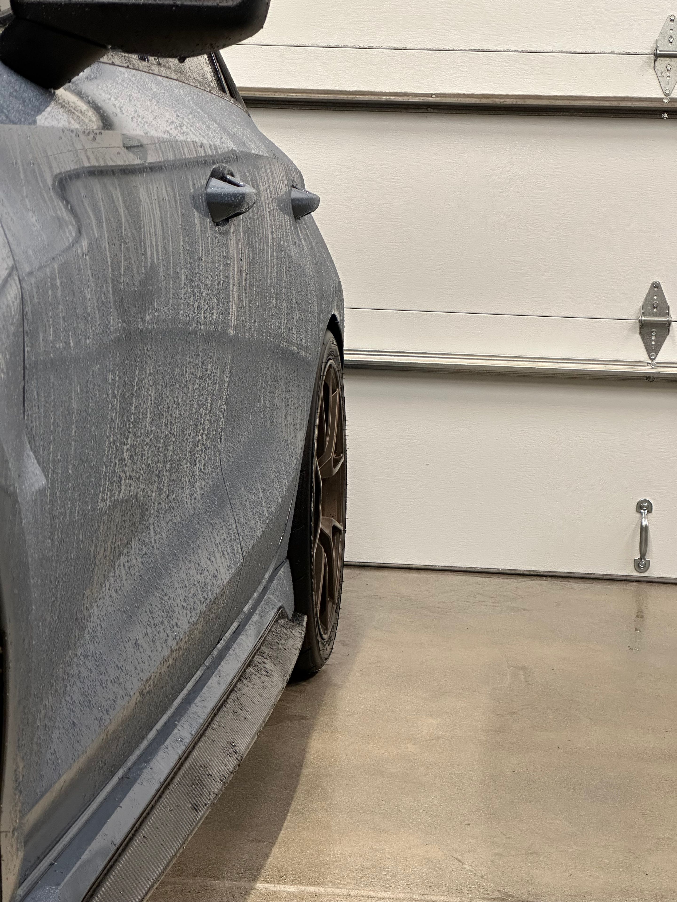 Blue Audi 8Y RS 3 with 18" VS-5RS Apex wheels in Anthracite