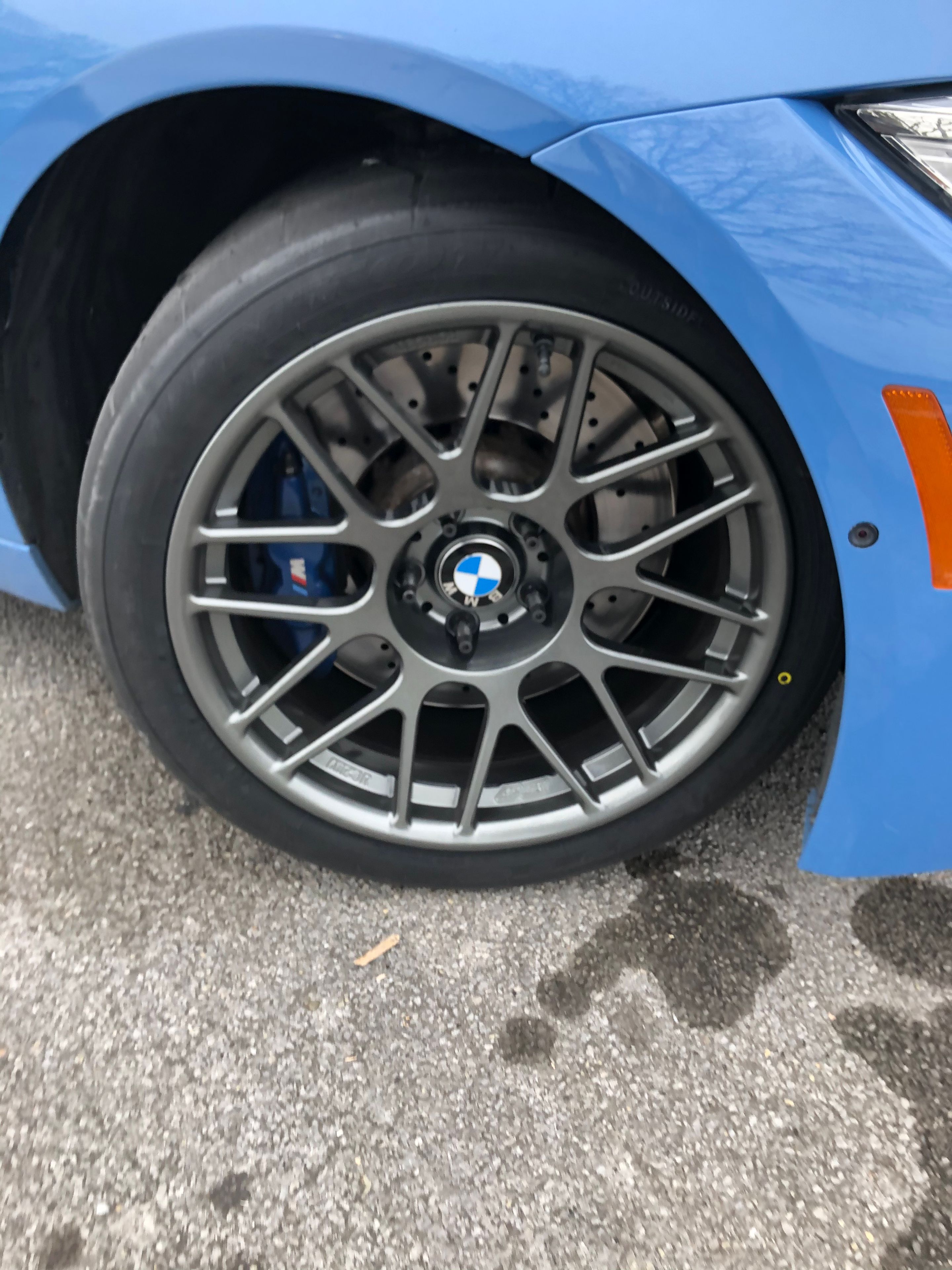 Blue BMW F80 M3 with 18" ARC-8R Apex wheels in Anthracite