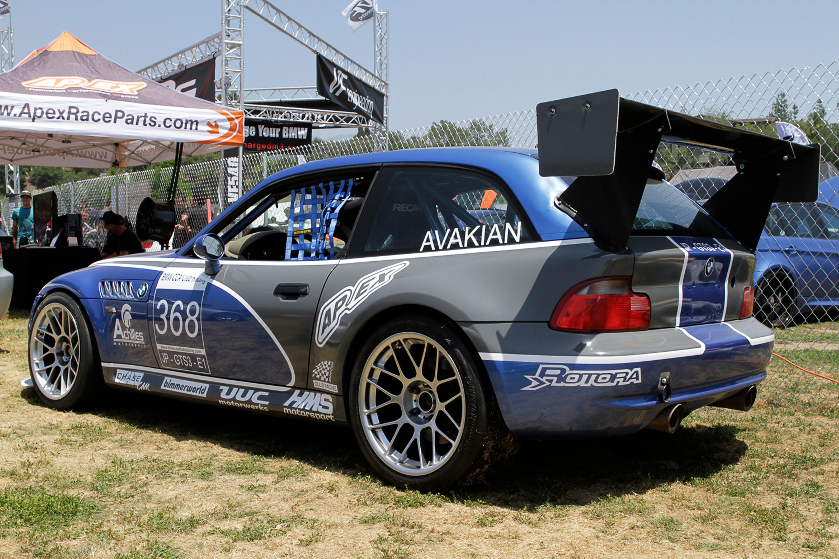 Race Livery BMW E36/8 Coupe Z3 with 18" ARC-8 Apex wheels in Hyper Silver