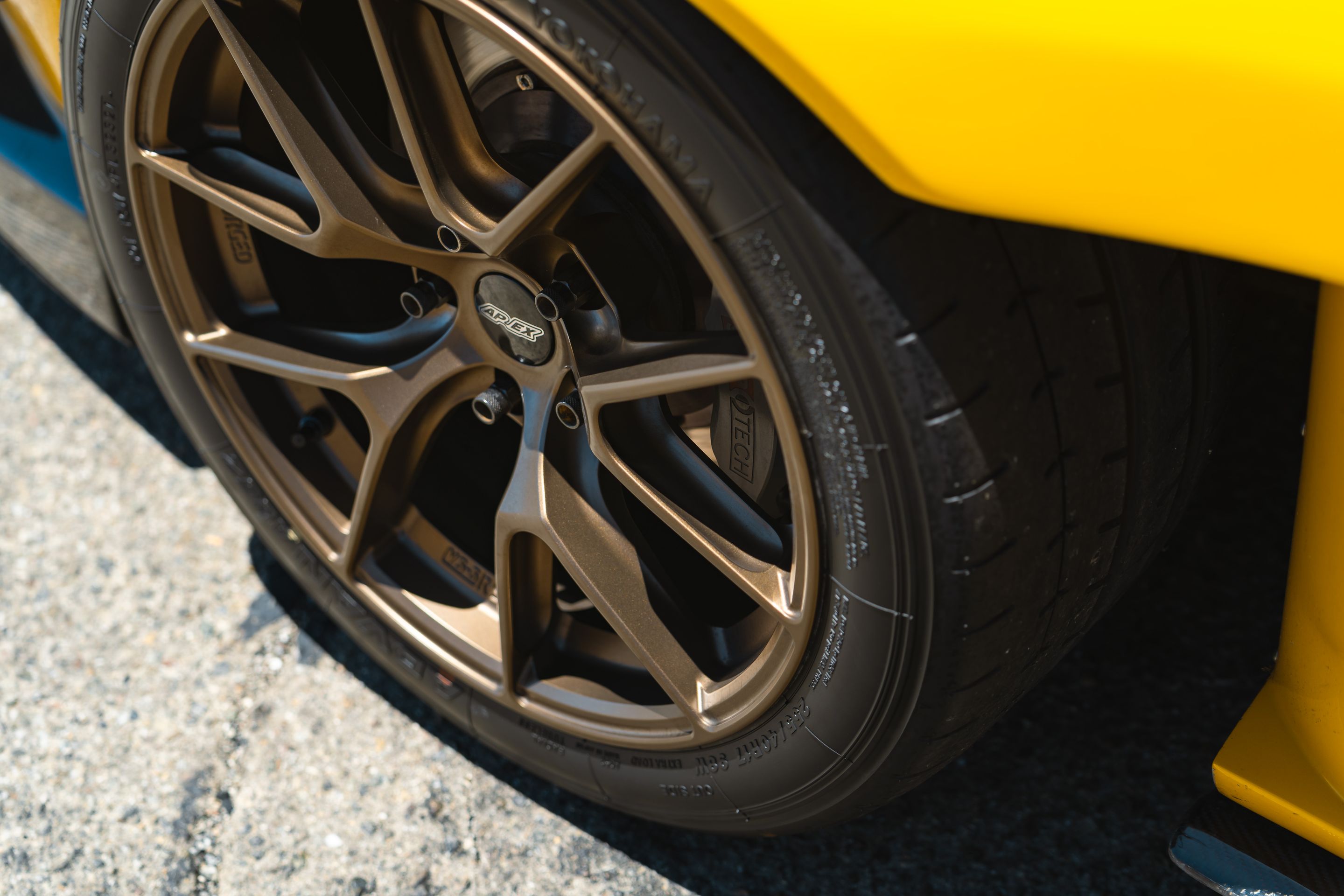 Yellow Honda S2000 with 17" VS-5RS Apex wheels in Satin Bronze