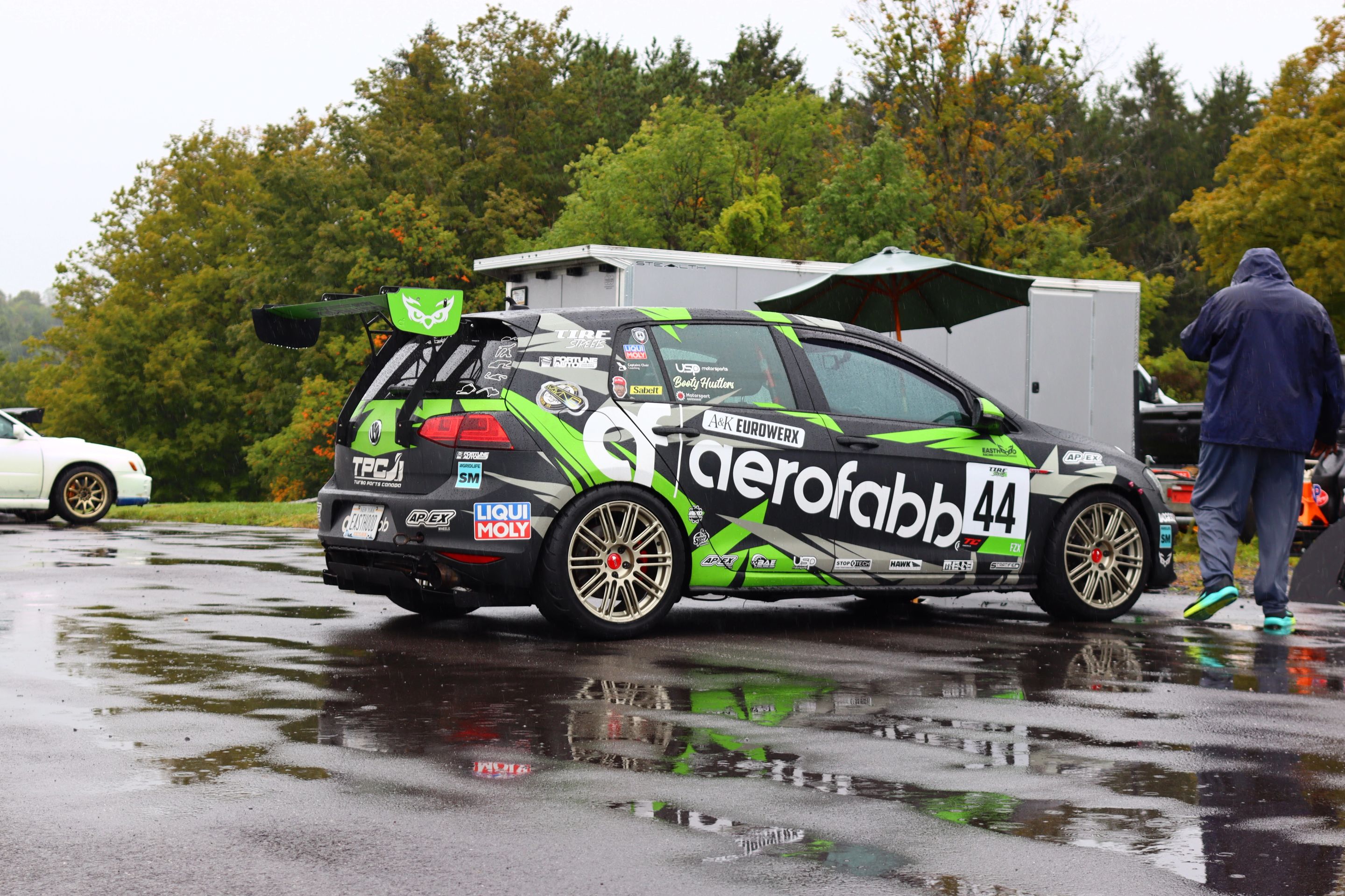 Race Livery VW MK7 GTI with 18" TC-10RT Apex wheels in Motorsport Gold