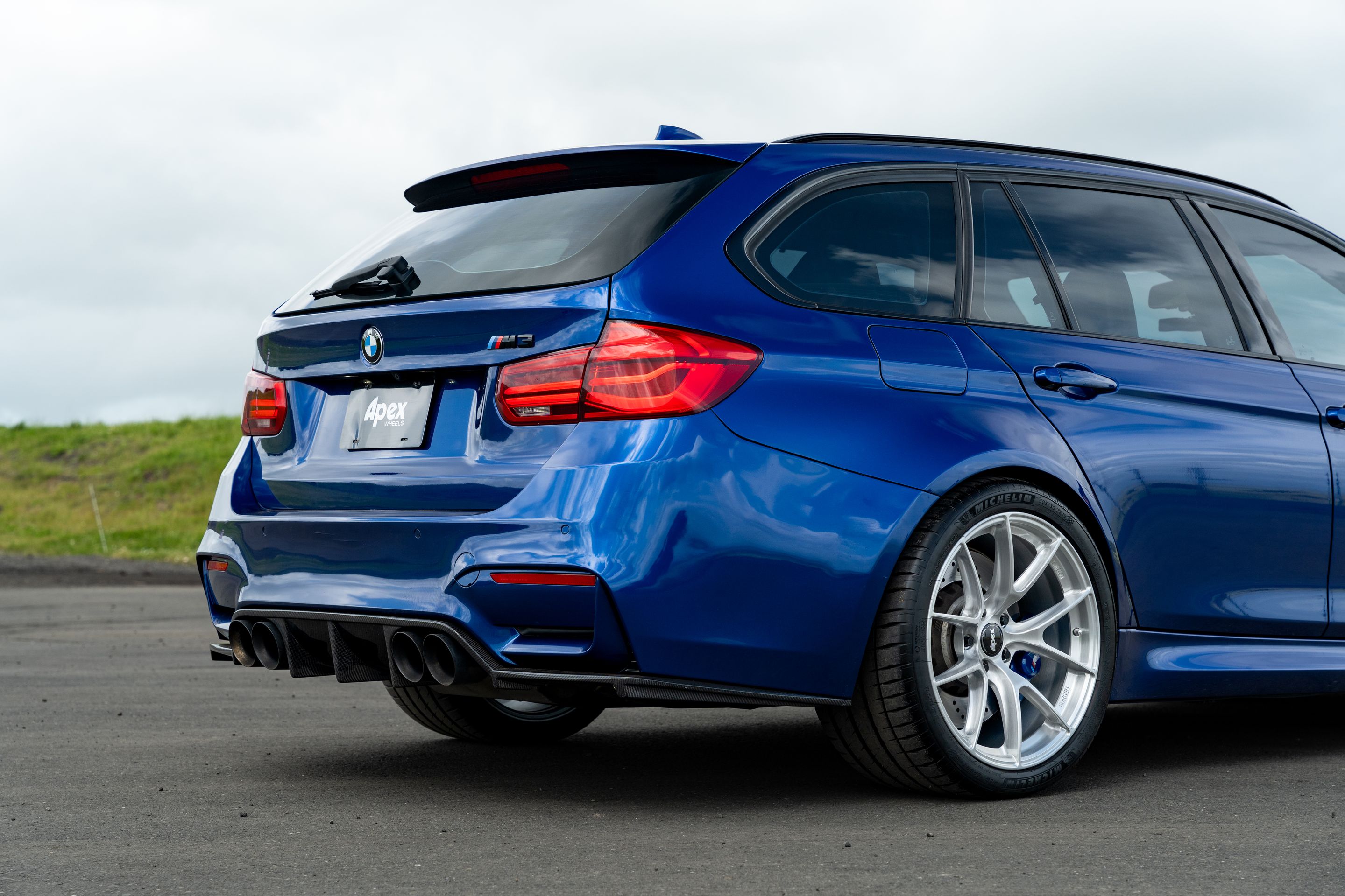 Blue BMW F80 M3 with 19" VS-5RS Apex wheels in Brushed Clear