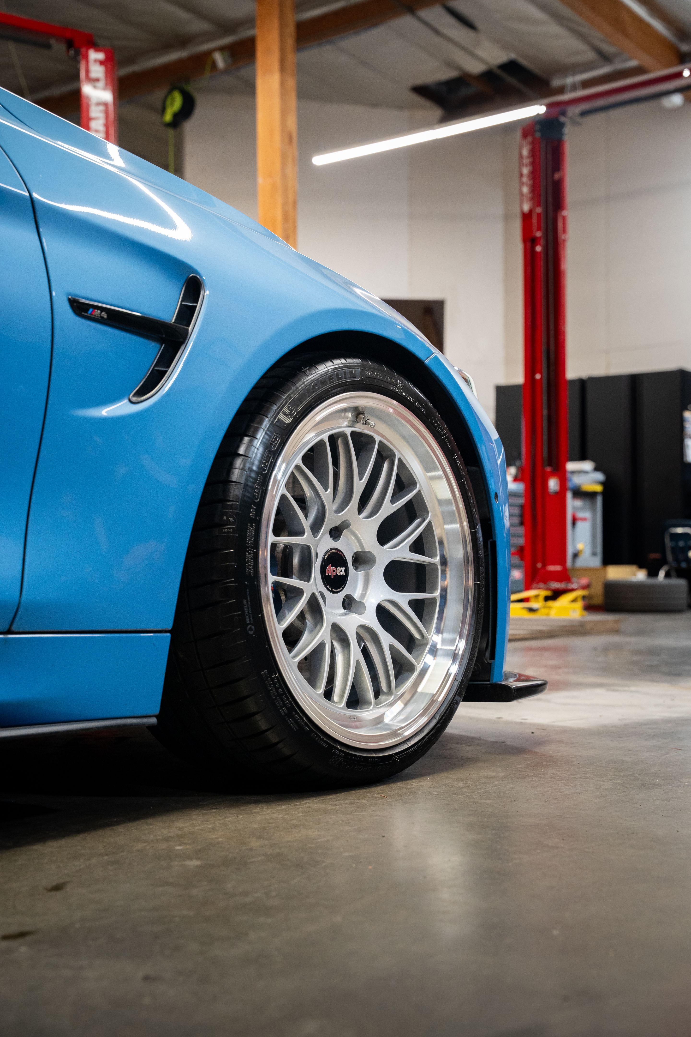 Blue BMW F82 Coupe M4 with 19" ML-10RT Apex wheels in Machined Lip Race Silver