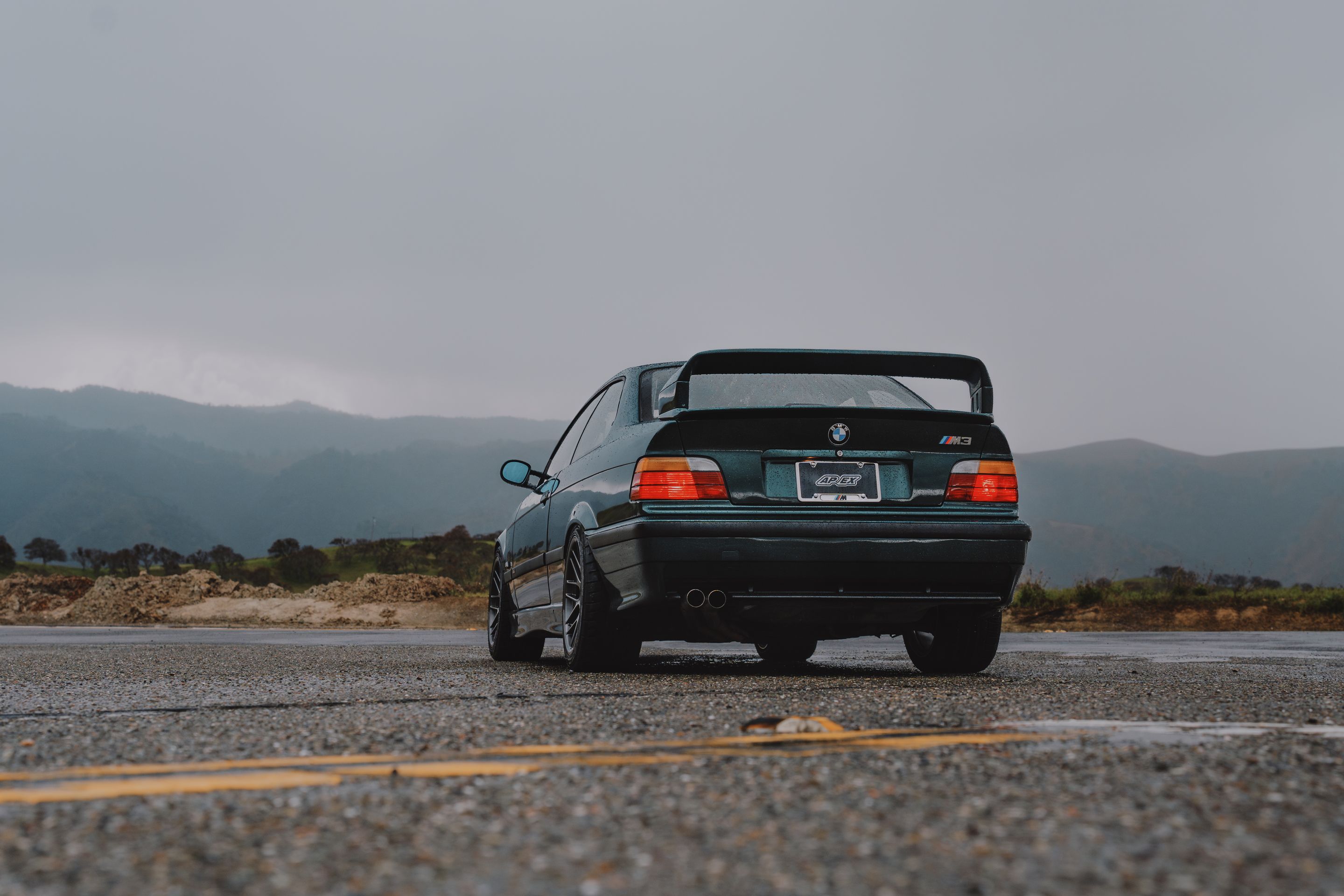 Green BMW E36 M3 with 17" ARC-8RT Apex wheels in Anthracite