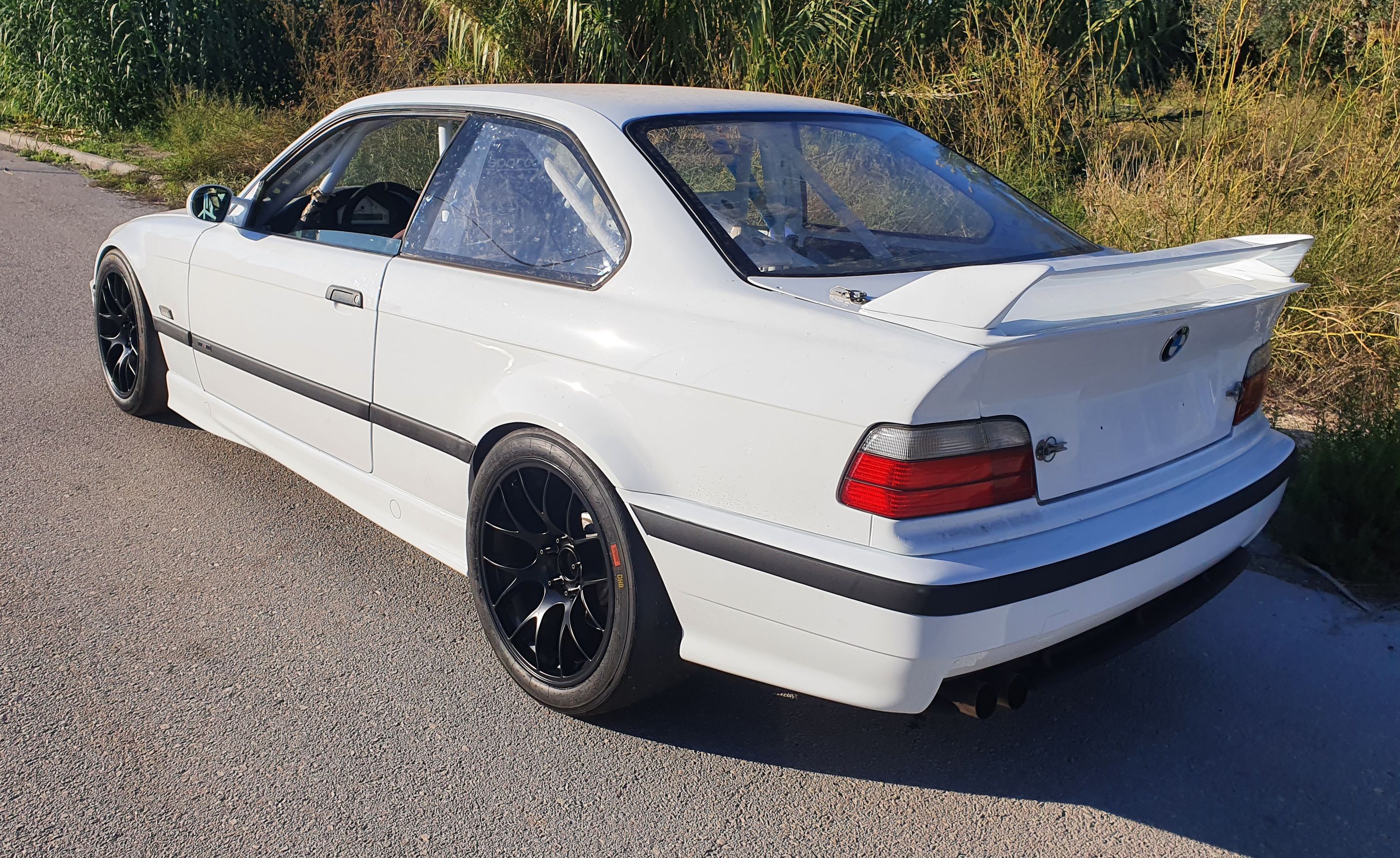 White BMW E36 3 Series with 18" EC-7 Apex wheels in Satin Black
