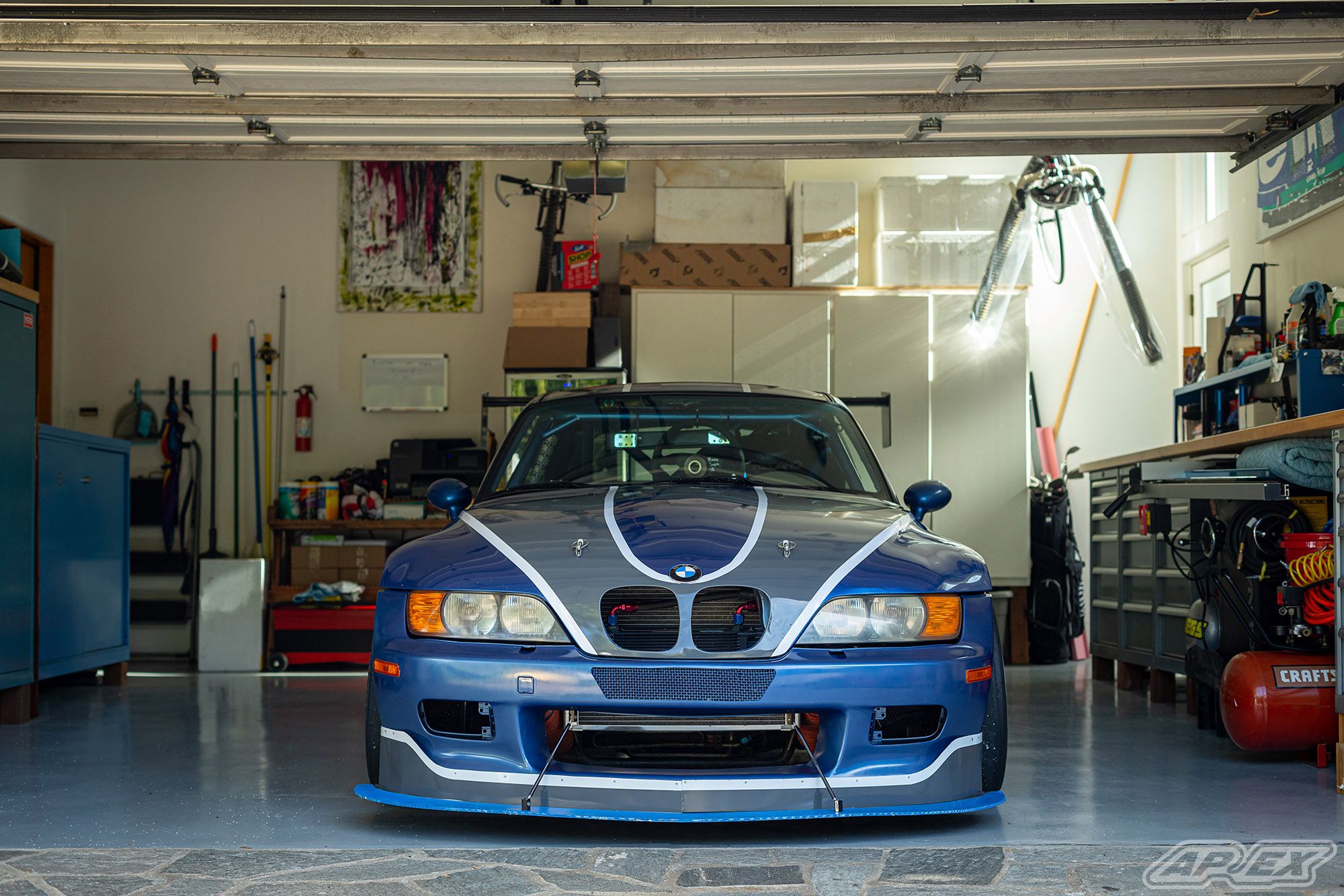 Blue BMW E36/8 Coupe Z3 M with 18" EC-7R Apex wheels in Polished