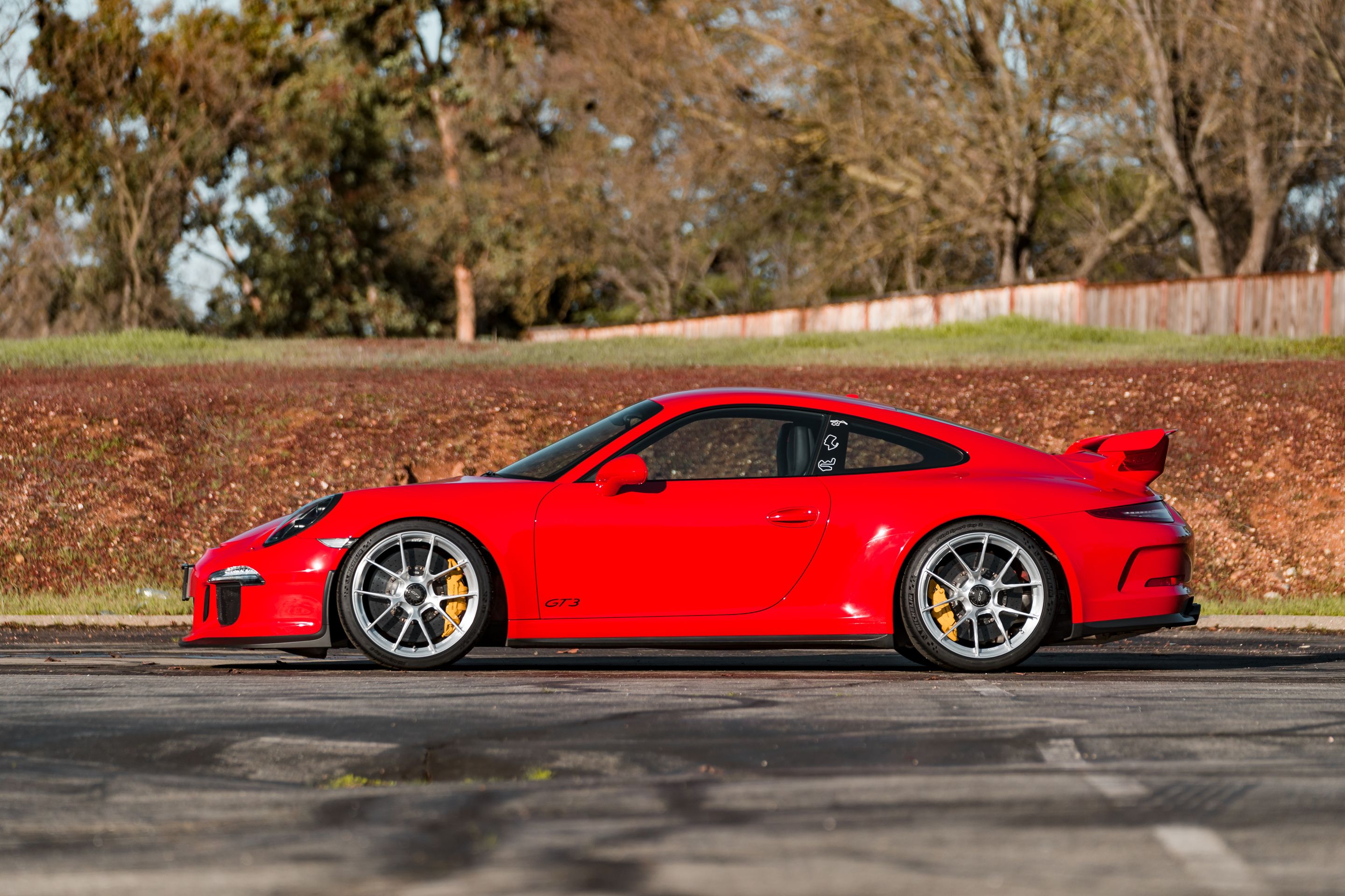 Red Porsche 911 991.1 GT3 with 20" VS-5RS Apex wheels in Brushed Clear