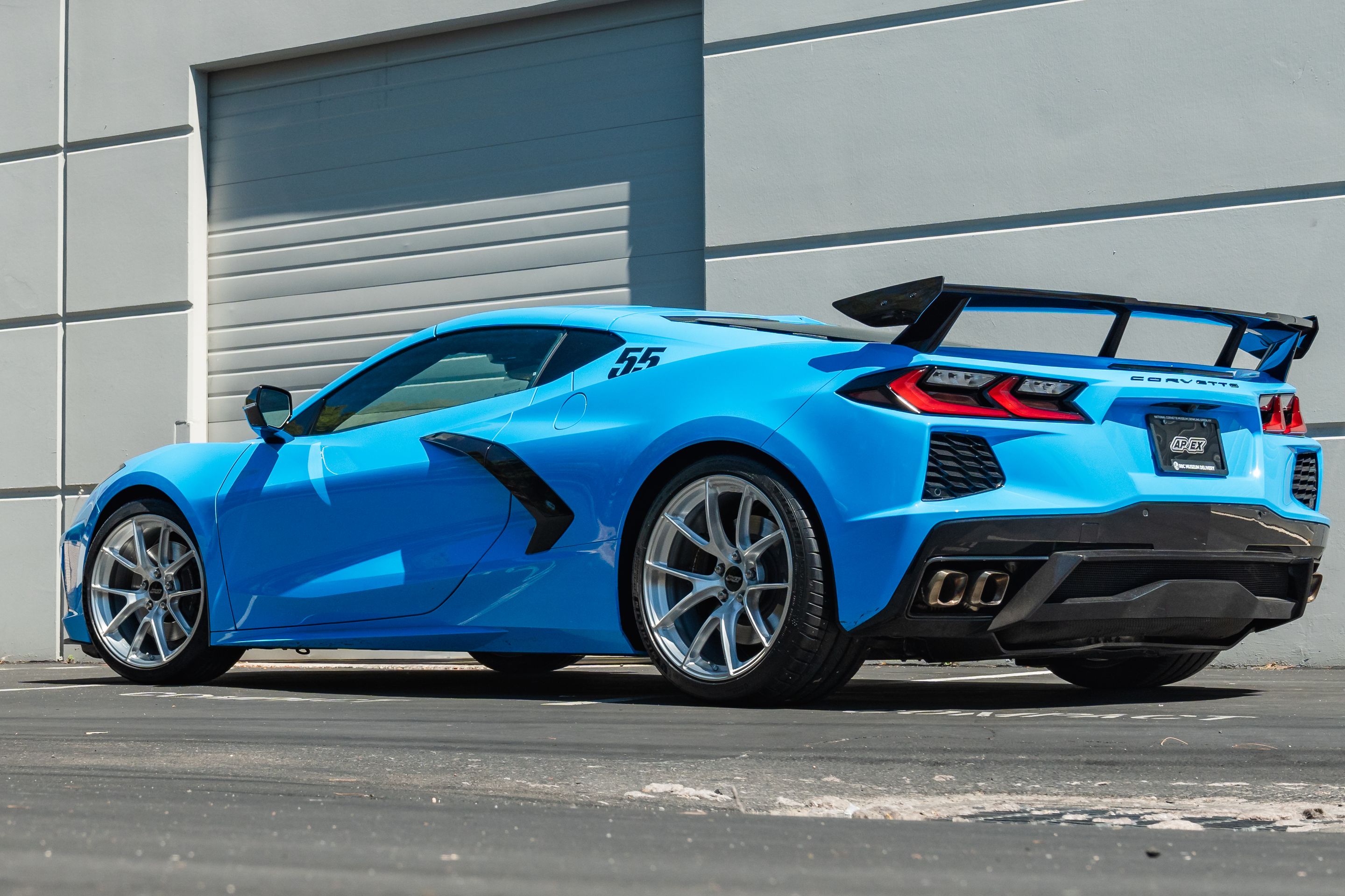 Blue Chevrolet C8 Corvette Stingray/Z51 with 19"/20" VS-5RS Apex wheels in Brushed Clear