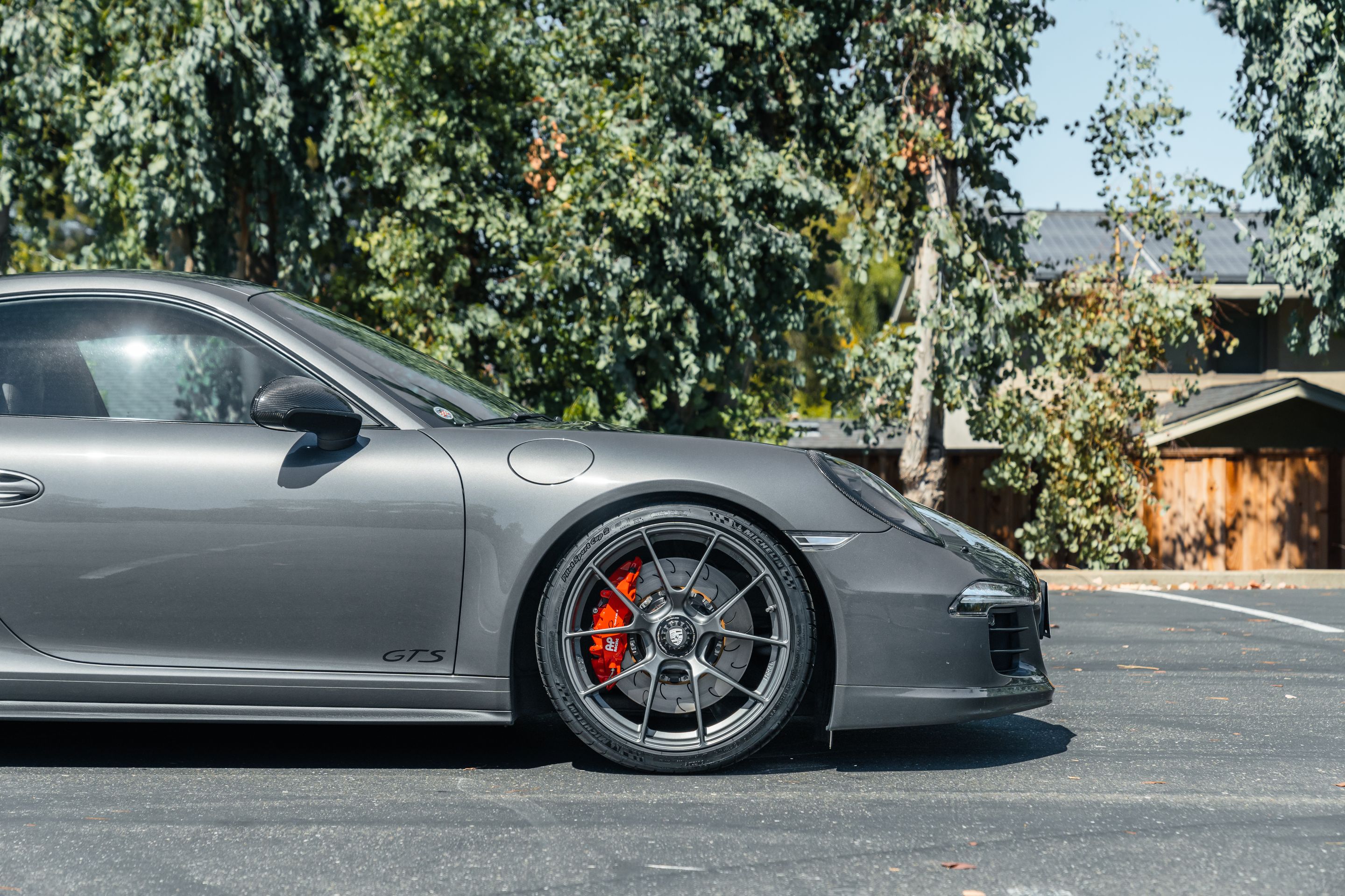 Grey Porsche 911 991.1 Carrera GTS with 20" VS-5RS Apex wheels in Anthracite