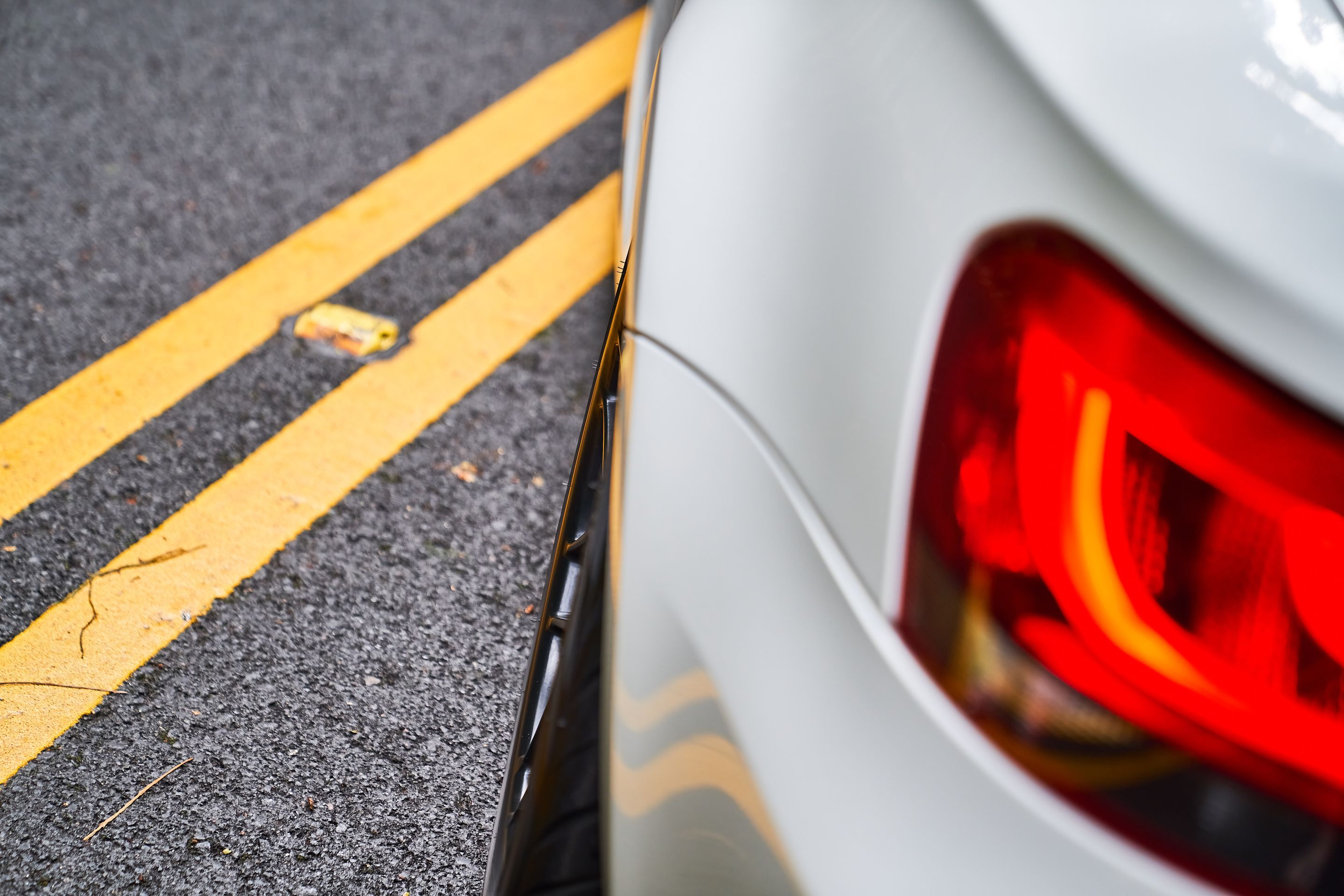 White BMW E82 Coupe 1 Series with 18" ARC-8 Apex wheels in Satin Black