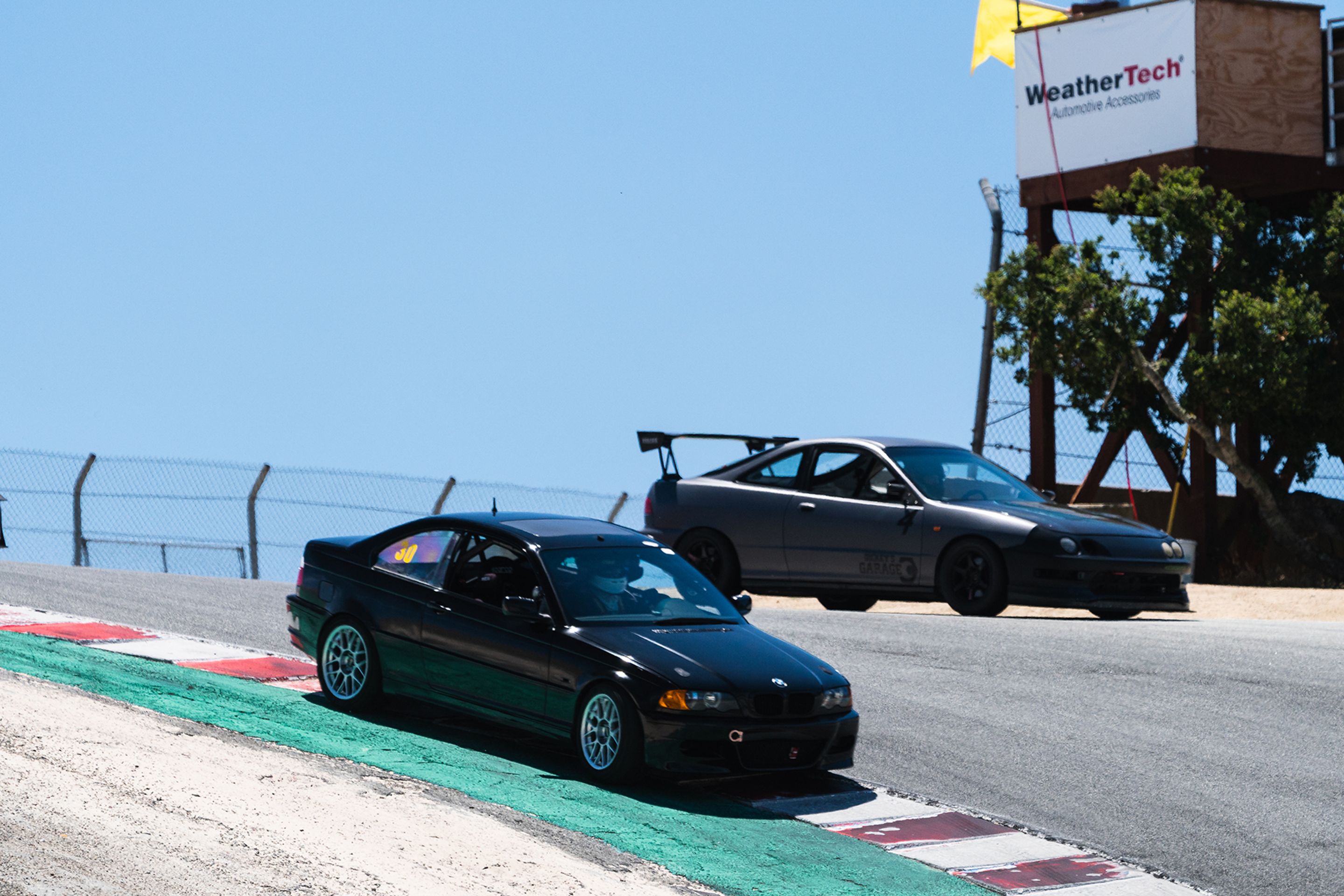 White Porsche 911 996 GT2 with 20" FL-5 Apex wheels in Brushed Clear