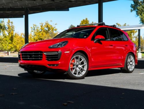 Red Porsche Cayenne - VS-5RX in Race Silver
