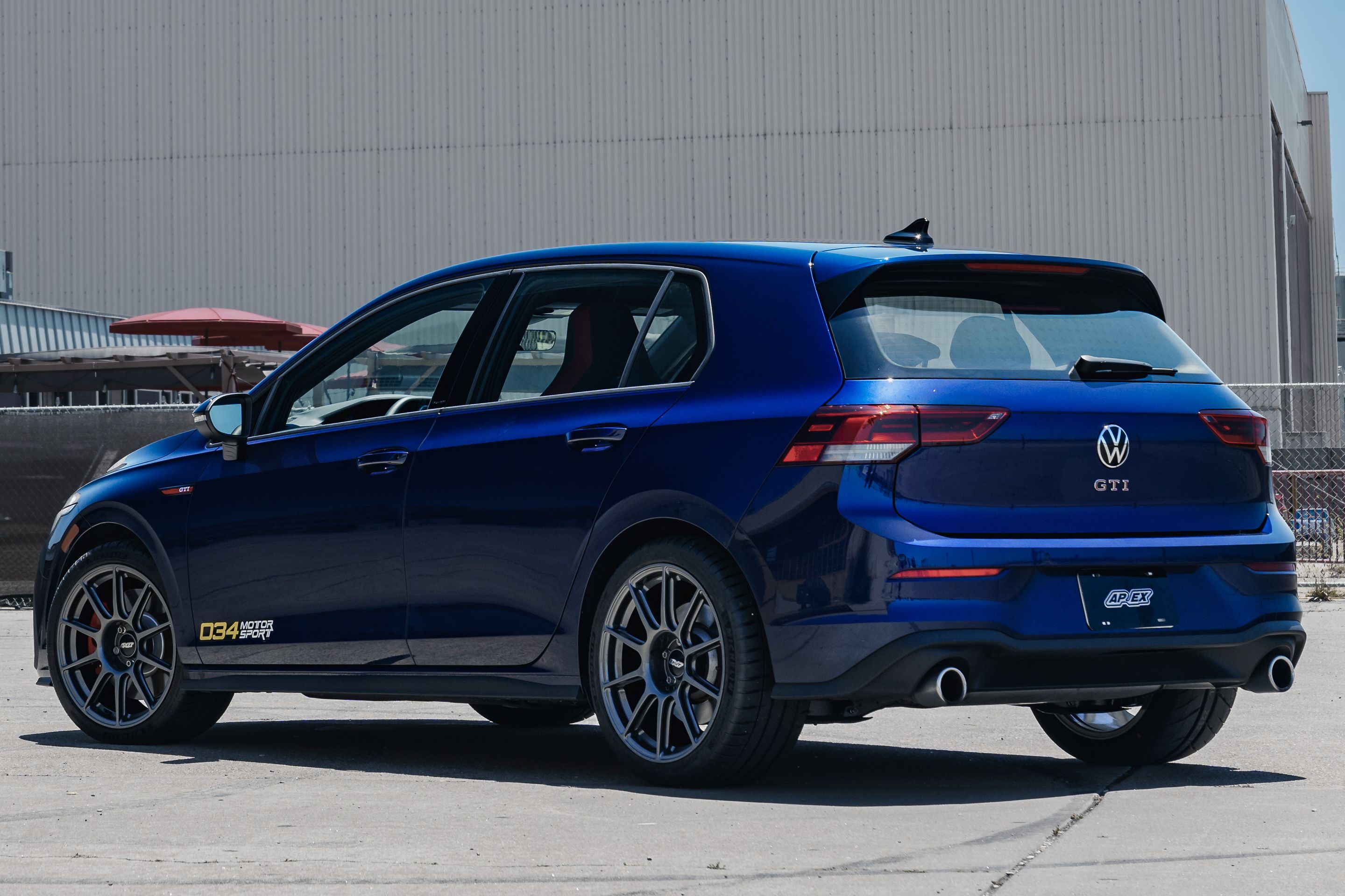 Blue VW MK8 GTI with 18" SM-10 Apex wheels in Anthracite