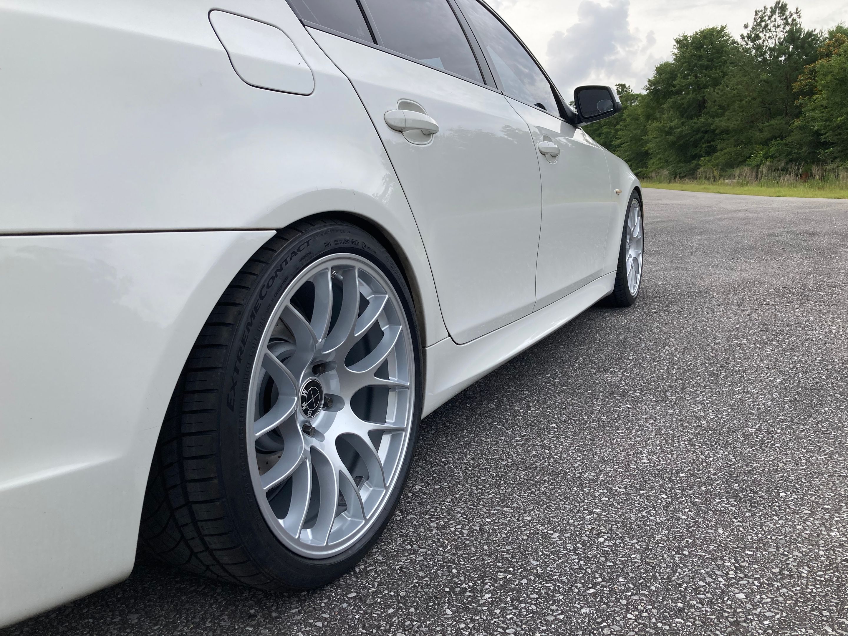 White BMW E60 Sedan 5 Series with 19" EC-7 Apex wheels in Race Silver