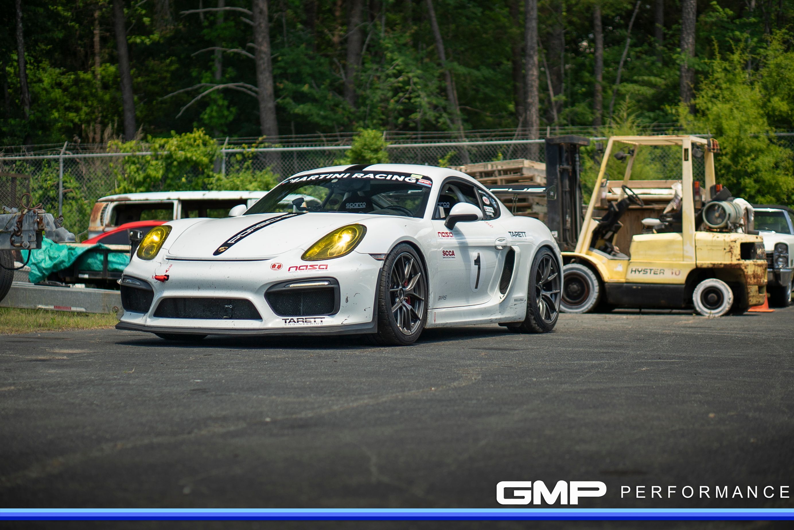 White Porsche 981 Cayman S with 19" VS-5RS Apex wheels in Anthracite