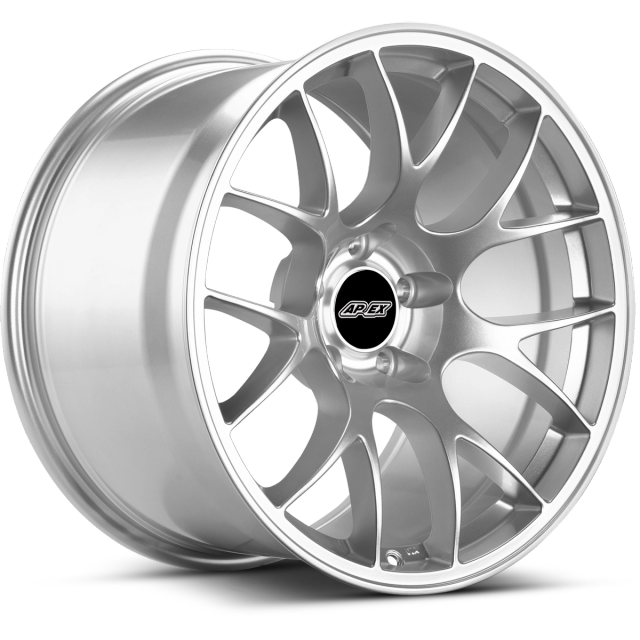 Apex Wheels 18" EC-7 in Race Silver with Gloss Black center cap