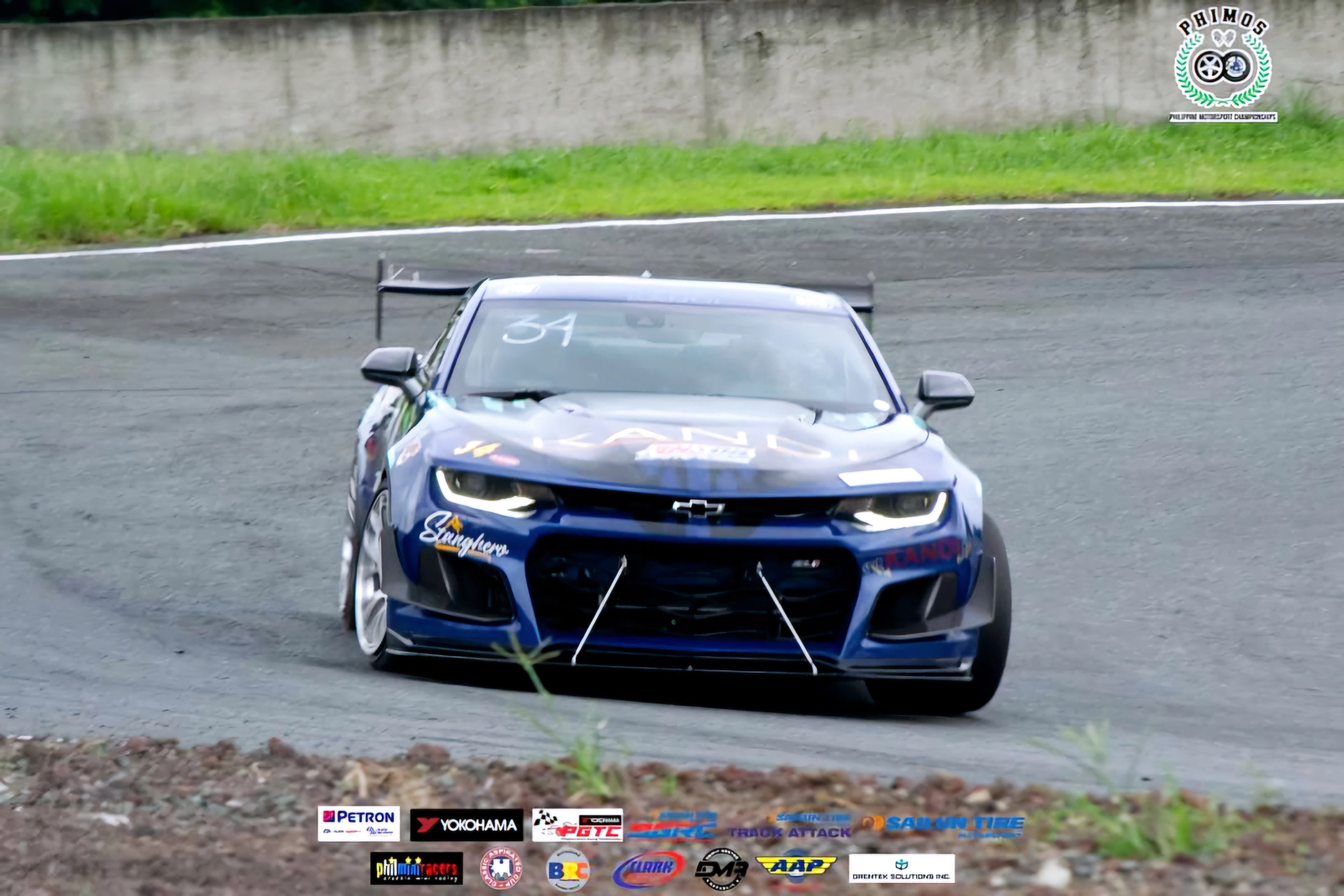 Blue Chevrolet 6th Gen Camaro ZL1 with 19" EC-7RS Apex wheels in Brushed Clear