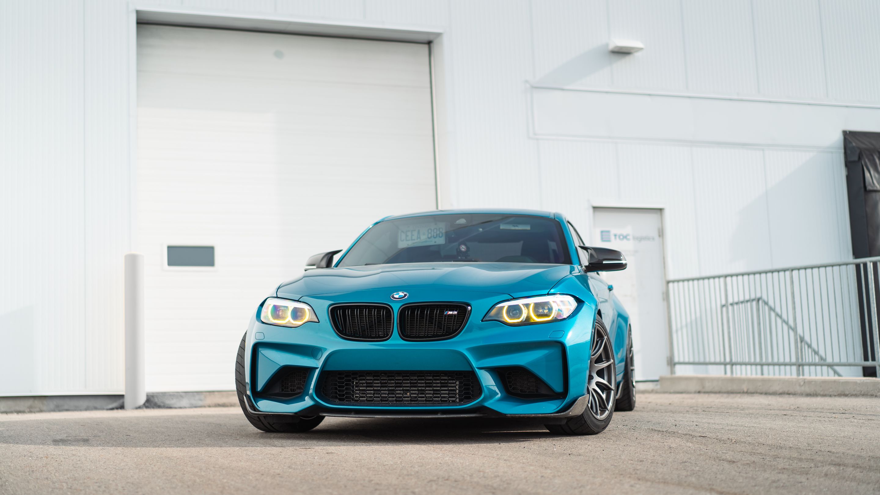 Blue BMW F87 M2 with 18" SM-10 Apex wheels in Anthracite