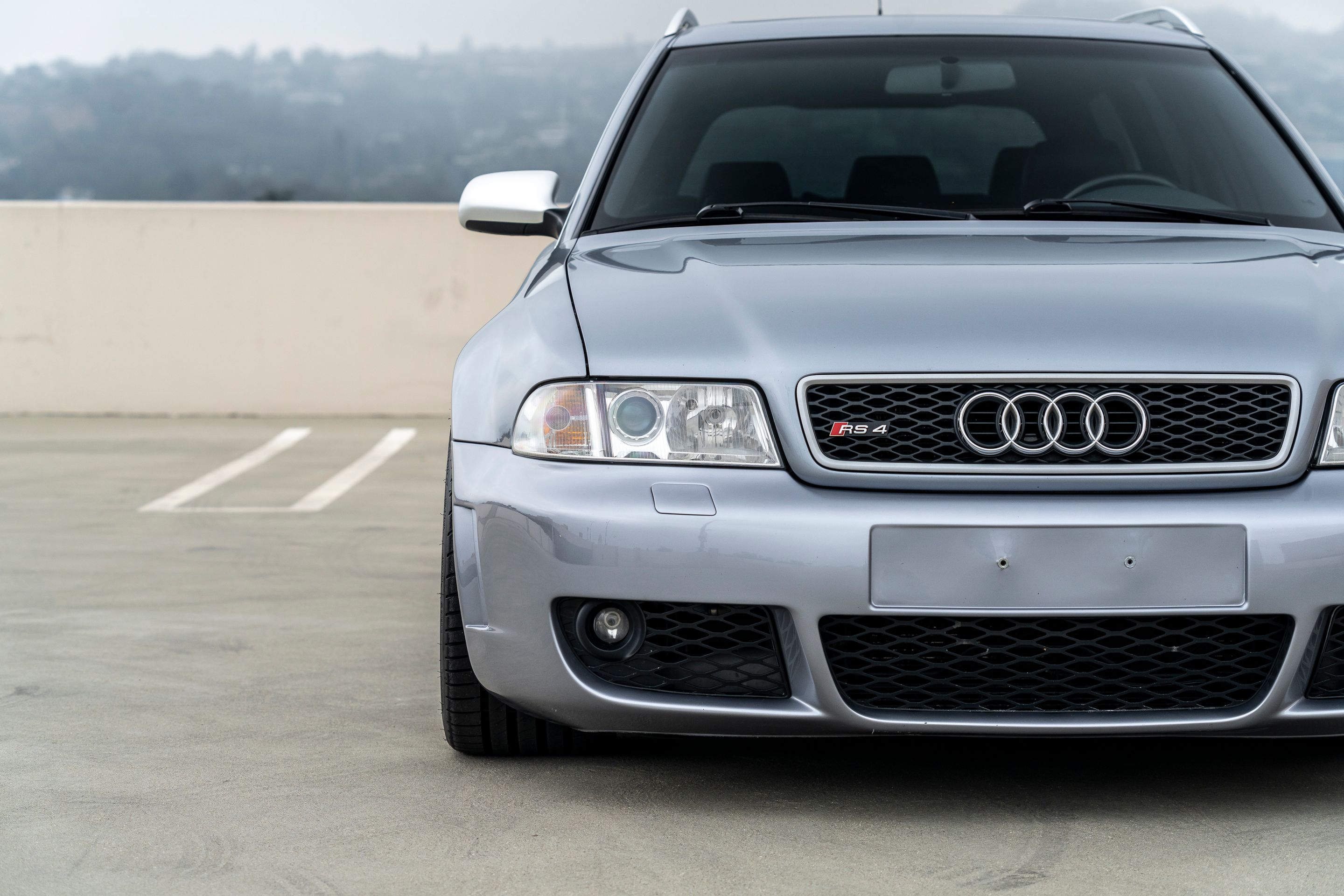 Silver Audi B5 RS 4 Avant/Wagon with 19" ML-10RT Apex wheels in Machined Lip Gloss Motorsport Gold