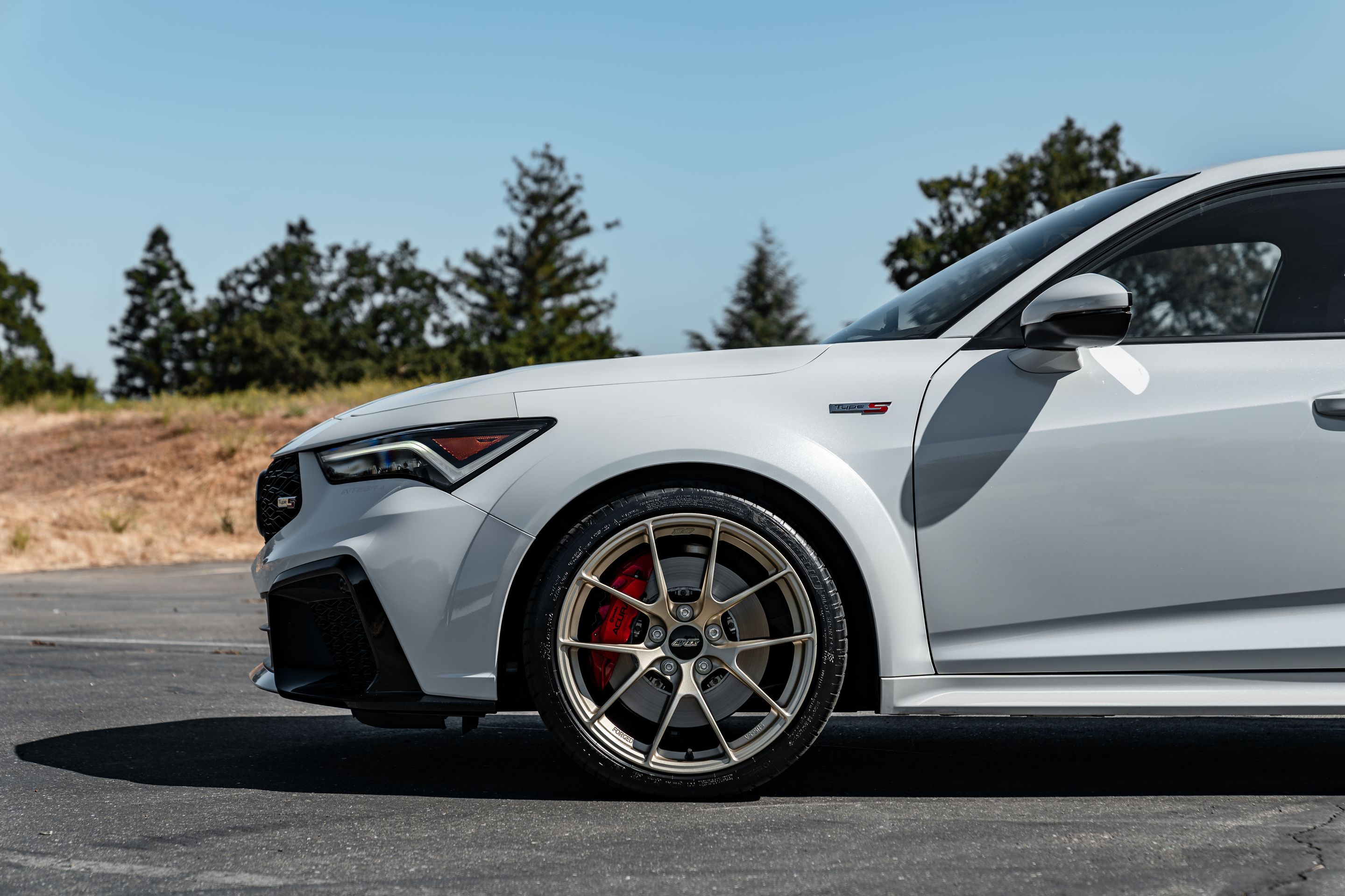 White Acura DE5 Integra Type-S with 19" VS-5RS Apex wheels in Motorsport Gold