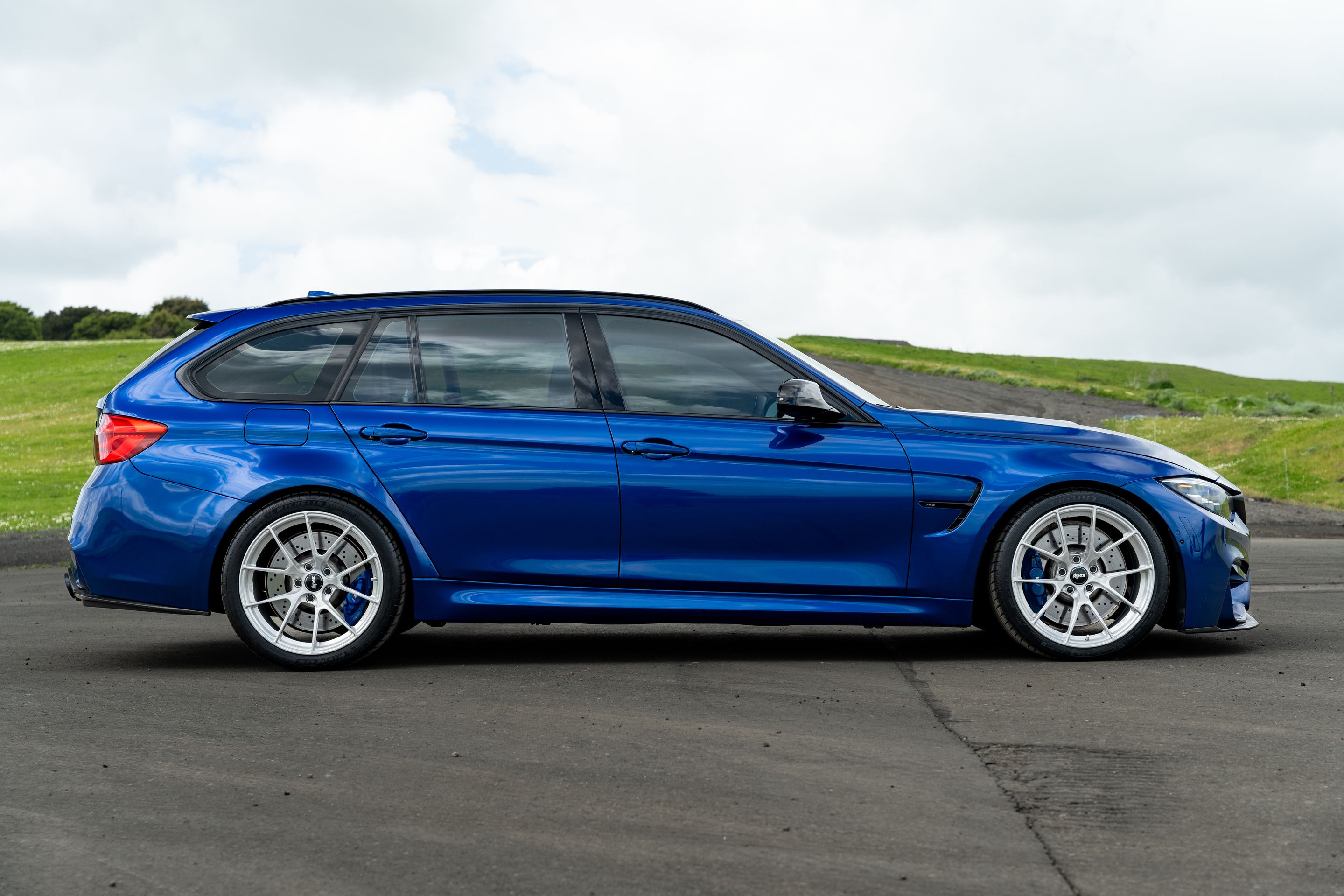 Blue BMW F80 M3 with 19" VS-5RS Apex wheels in Brushed Clear