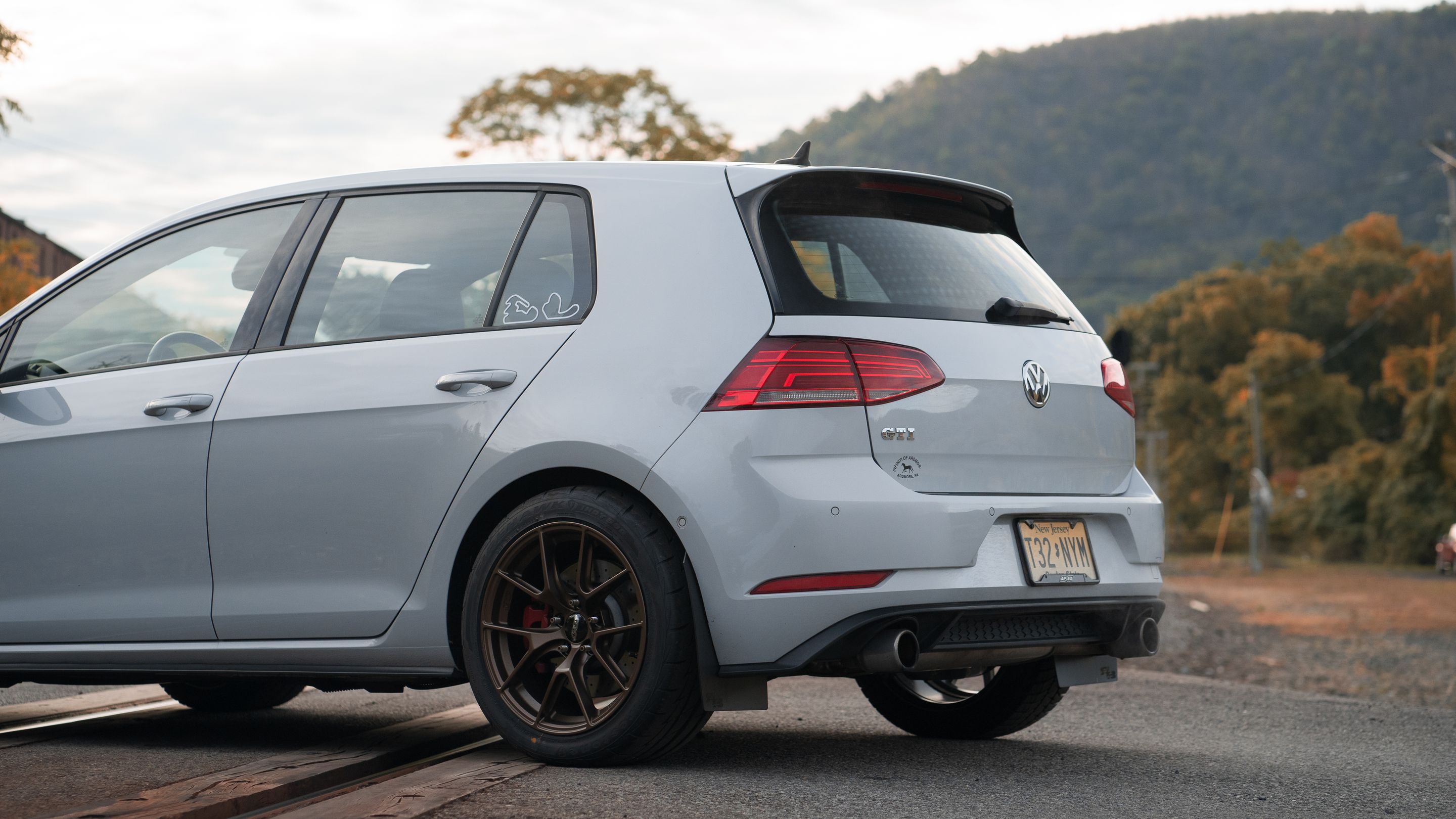 Grey VW MK7 GTI with 17" VS-5RS Apex wheels in Satin Bronze