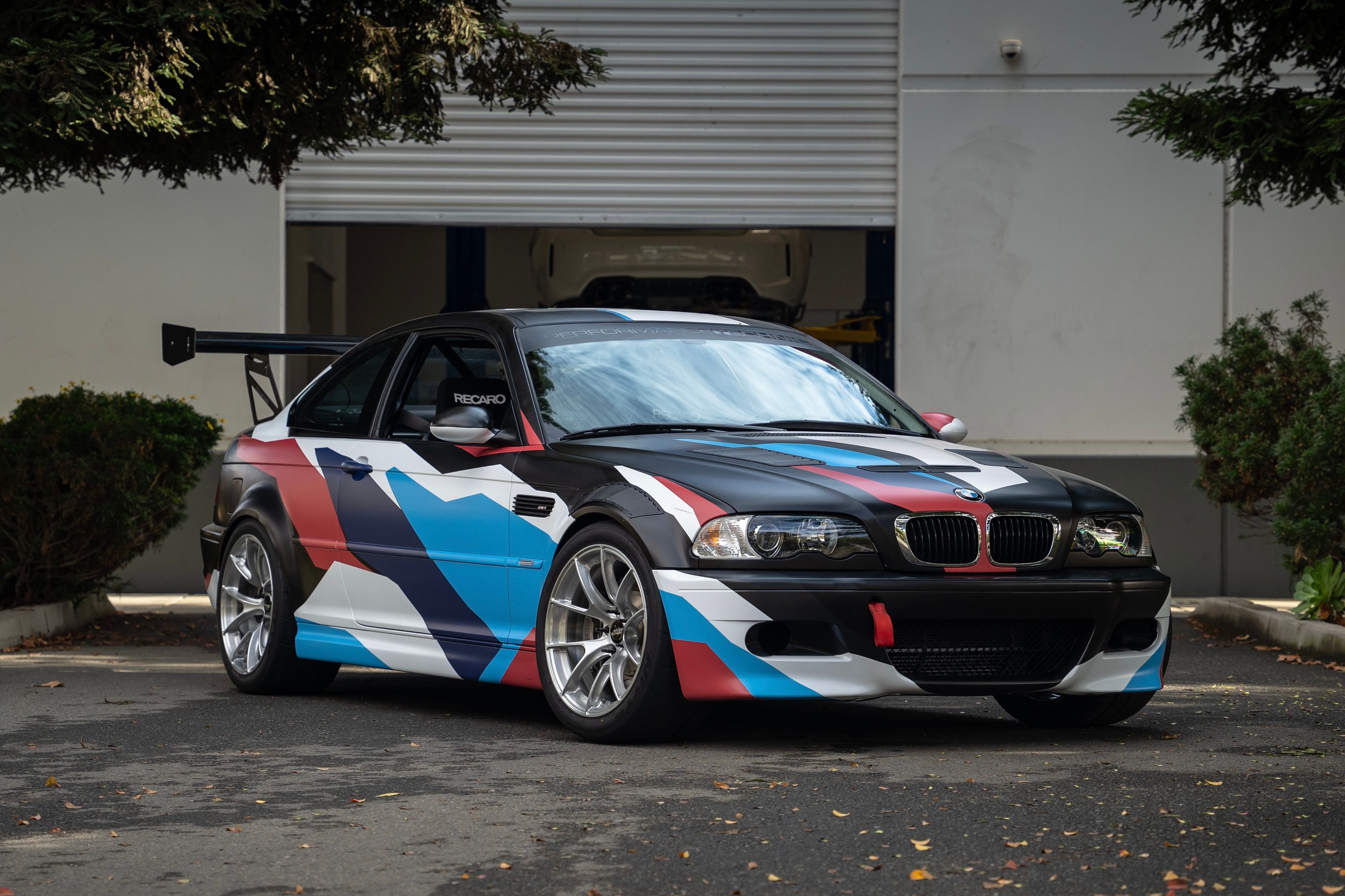 Multicolor BMW E46 M3 with 18" VS-5RS Apex wheels in Brushed Clear