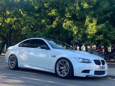 White BMW E92 Coupe M3 with 18" VS-5RS Apex wheels in Motorsport Gold