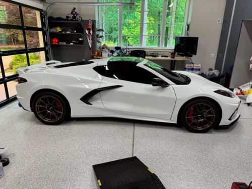 White Chevrolet Corvette - SM-10RS in Satin Bronze