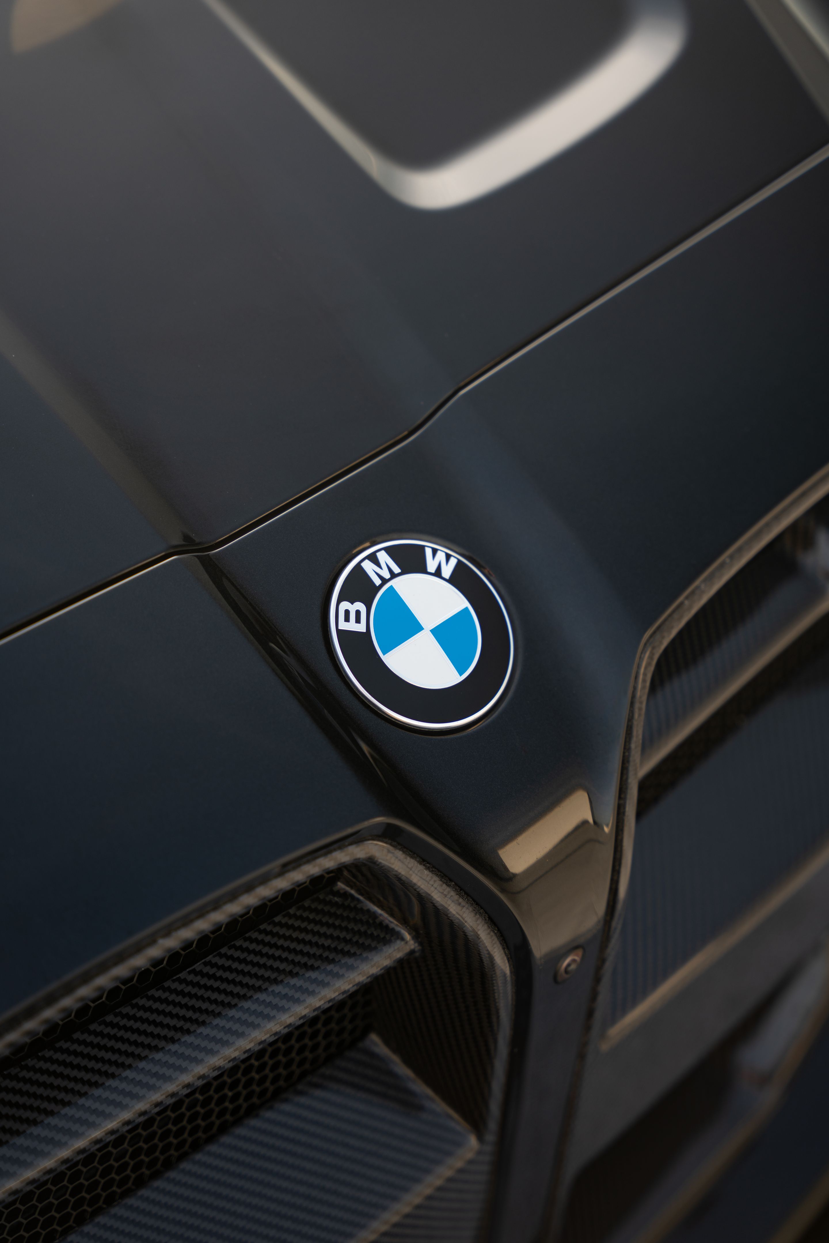 Black BMW G82 Coupe M4 with 20" VS-5RS Apex wheels in Satin Bronze