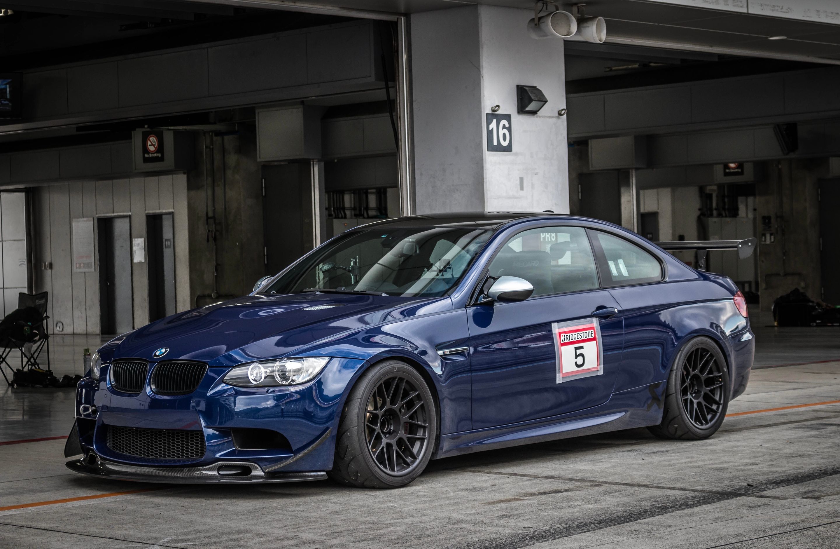 Blue BMW E92 Coupe M3 with 18" ARC-8 Apex wheels in Satin Black