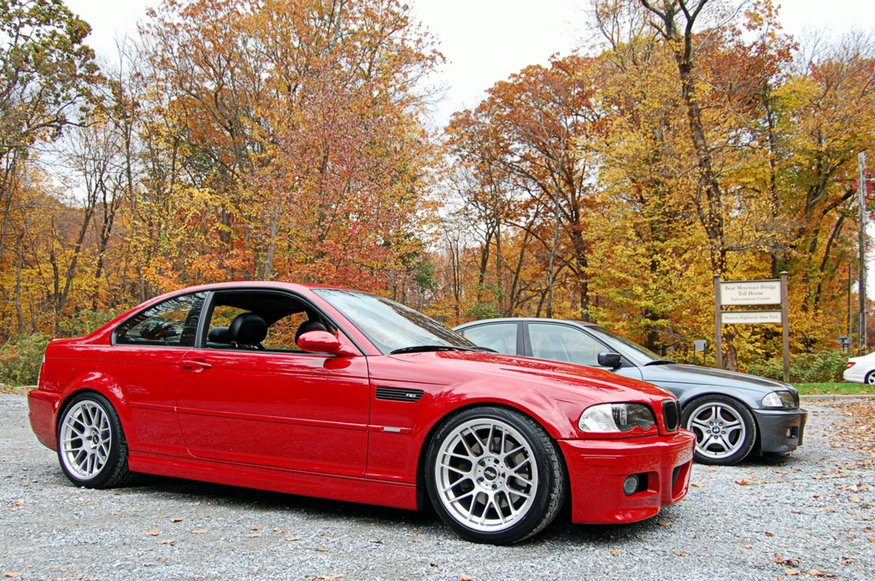 Red BMW E46 M3 with 18" ARC-8 Apex wheels in Hyper Silver
