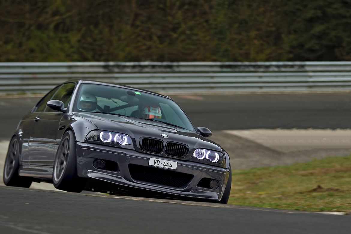 Grey BMW E46 M3 with 19" ARC-8 Apex wheels in Race Silver