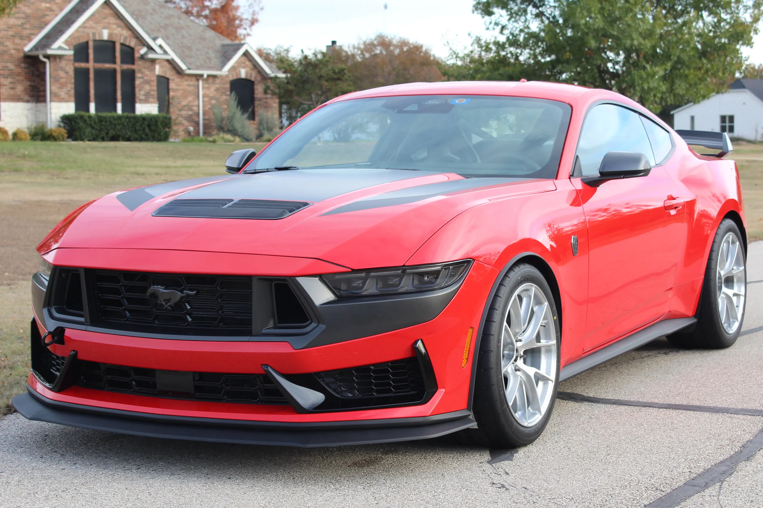 Ford S650 Mustang Dark Horse with 19