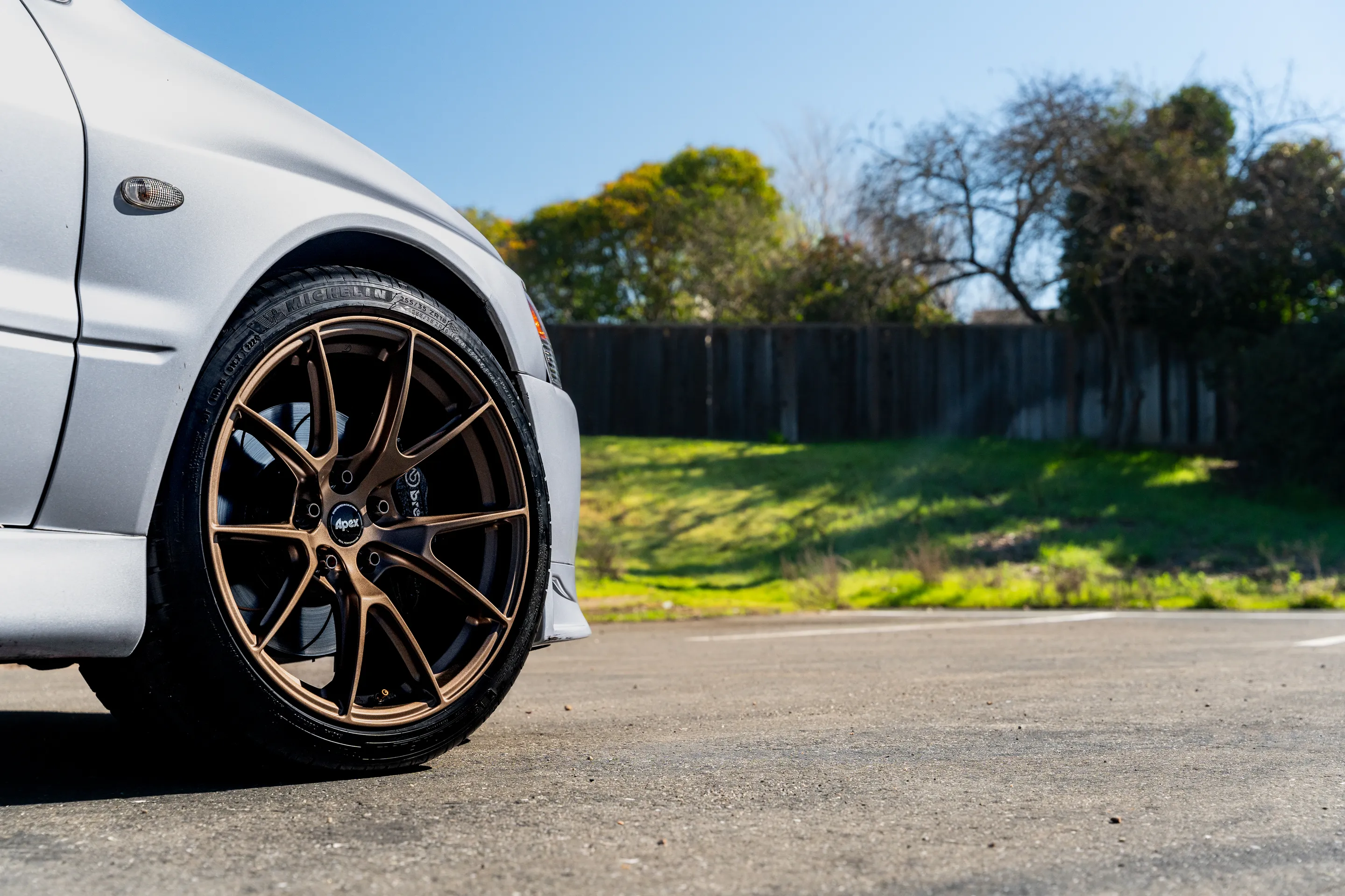 Mitsubishi Lancer Evolution IX with 18