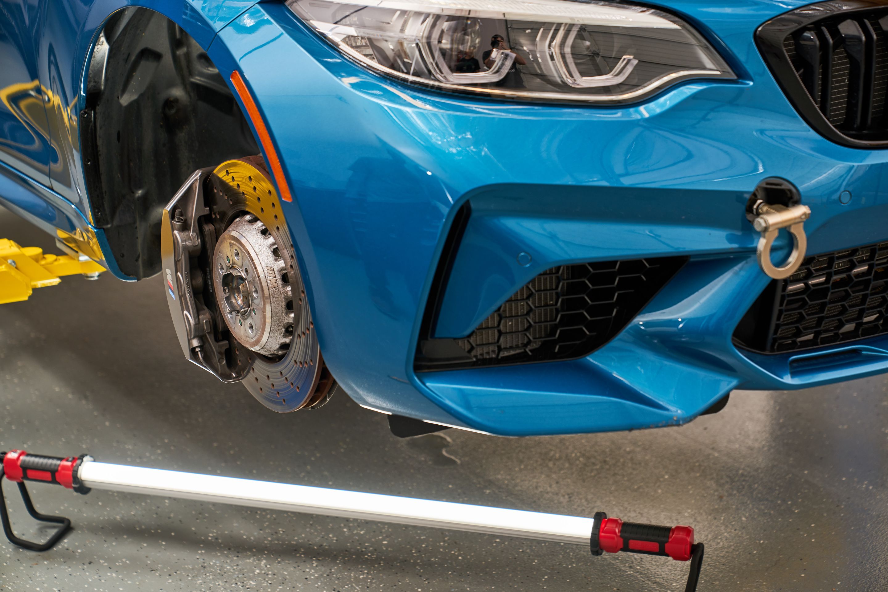 Blue BMW F87 M2 with 19" EC-7 Apex wheels in Race Silver