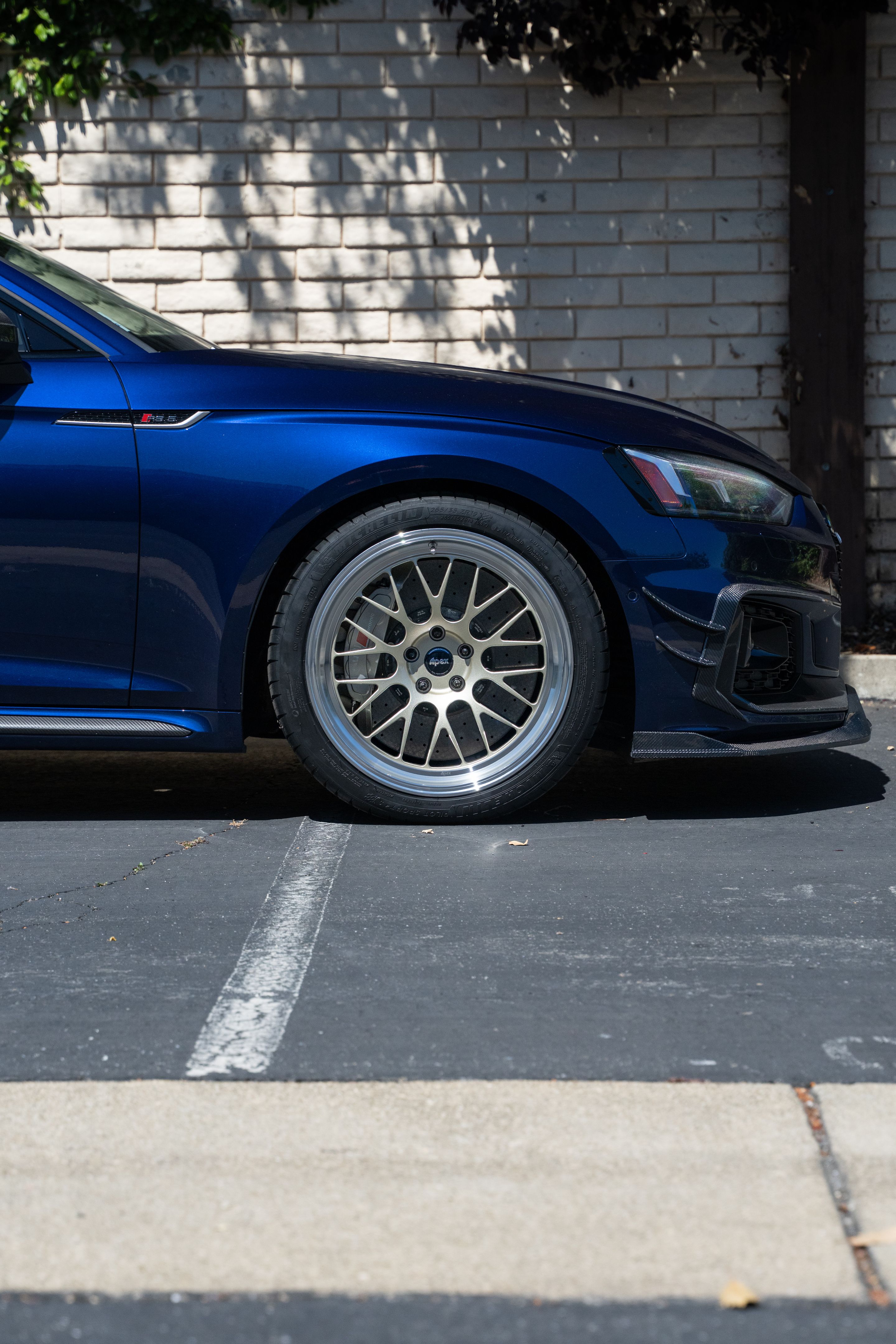 Blue Audi B9 RS 5 Sportback with 19" ML-10RT Apex wheels in Machined Lip Gloss Motorsport Gold
