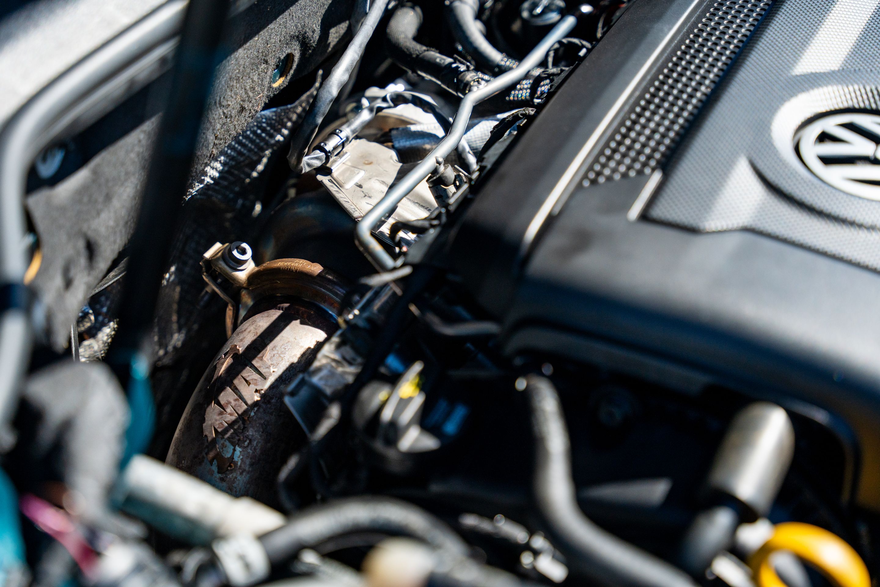 Green VW MK7 GTI with 18" TC-10RT Apex wheels in Anthracite