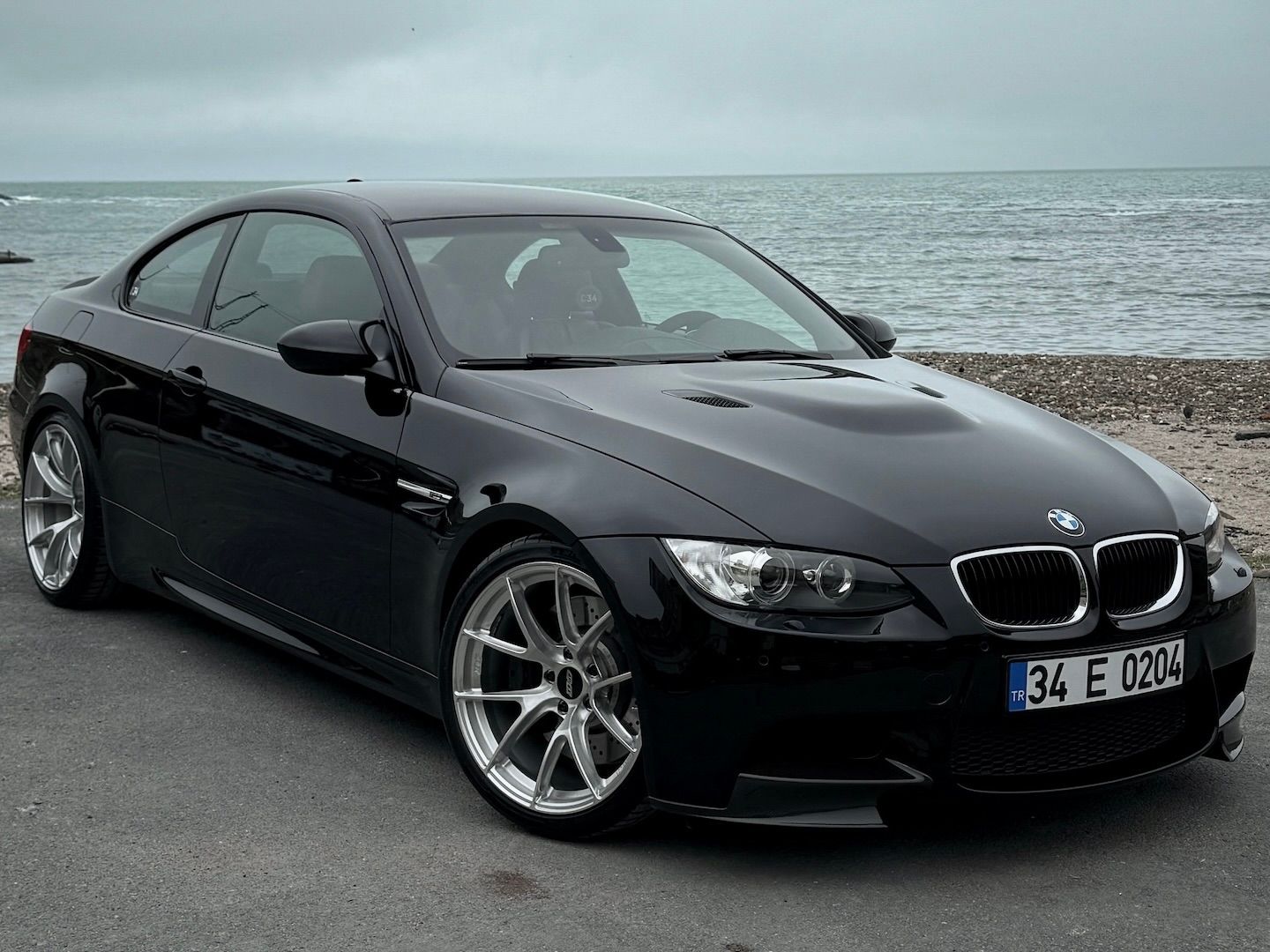 Black BMW E92 Coupe M3 with 19" VS-5RS Apex wheels in Brushed Clear
