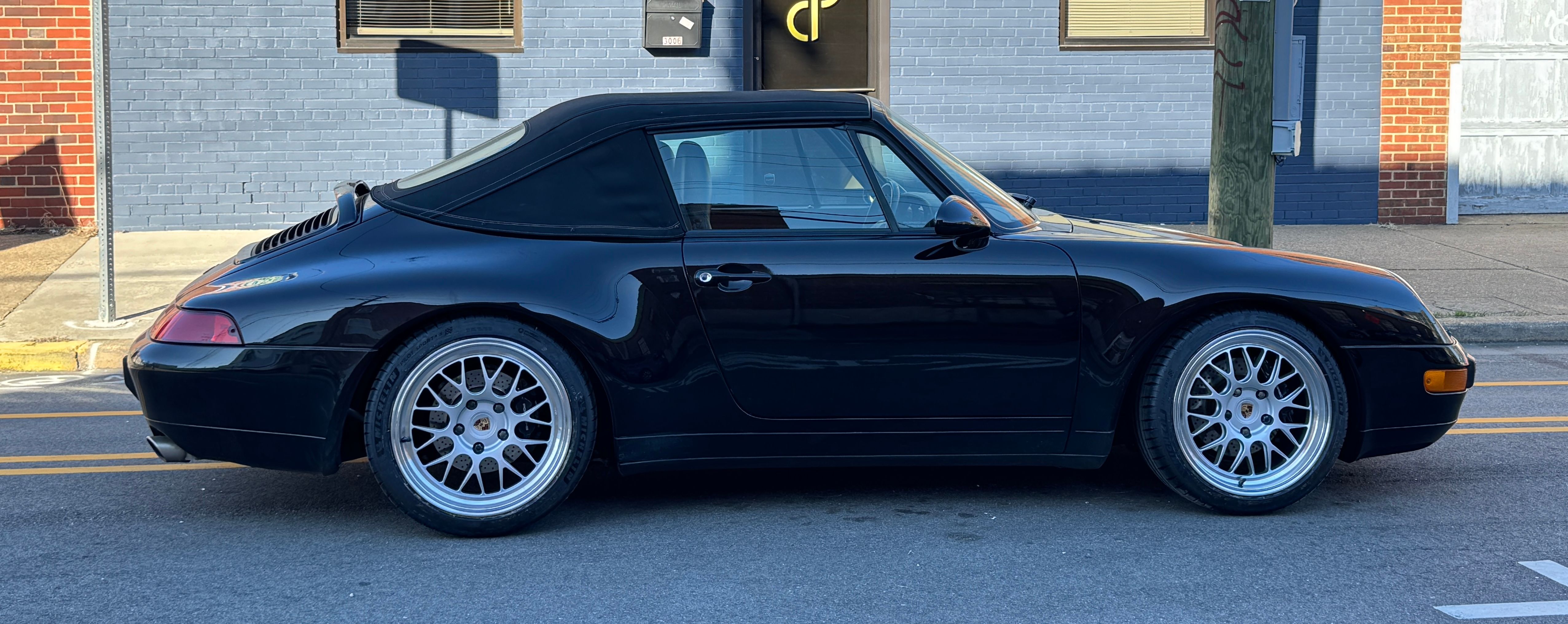 Porsche 911 993 Carrera with 18