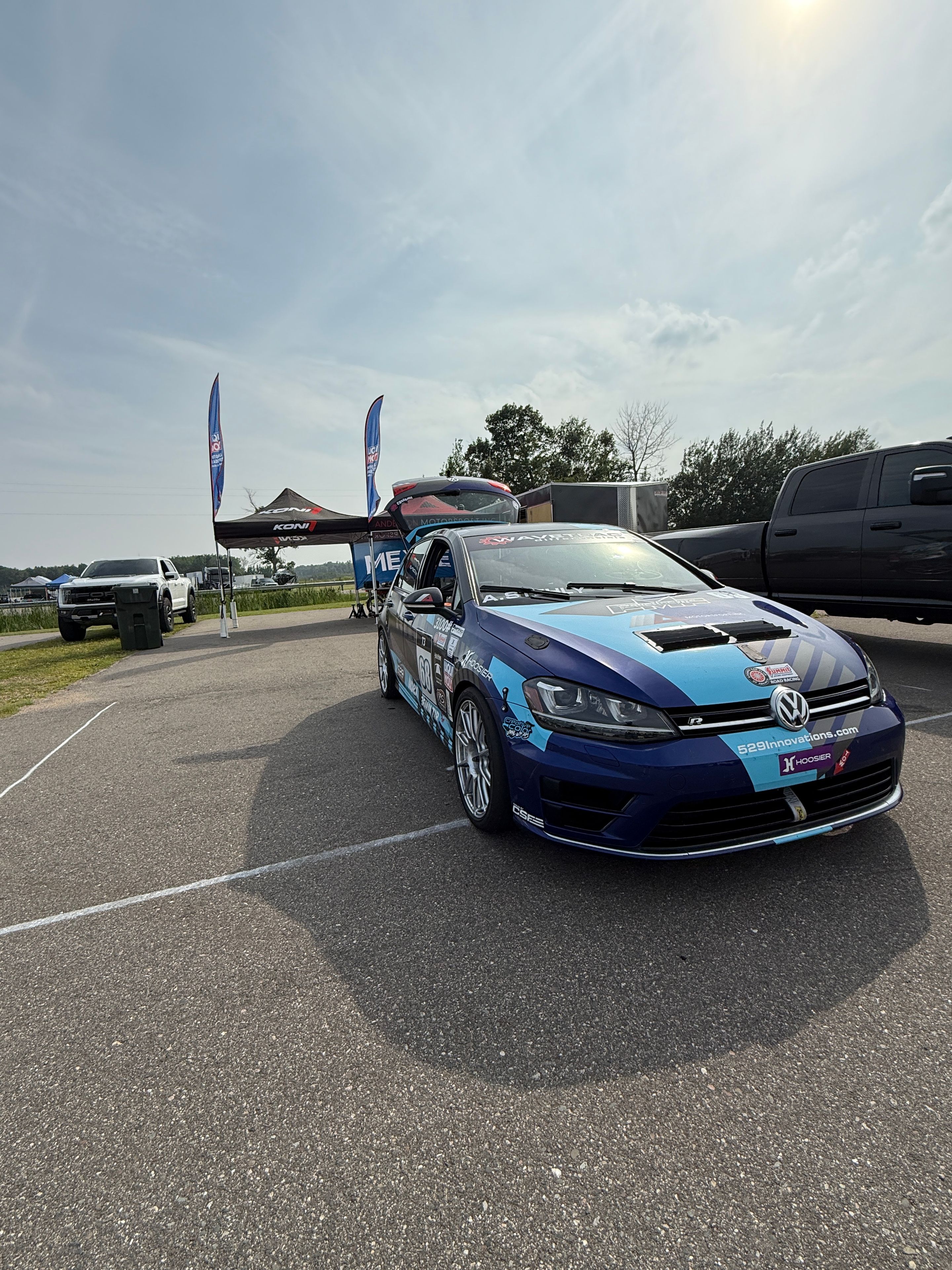 Race Livery VW MK7 Golf R with 18" SM-10 Apex wheels in Race Silver