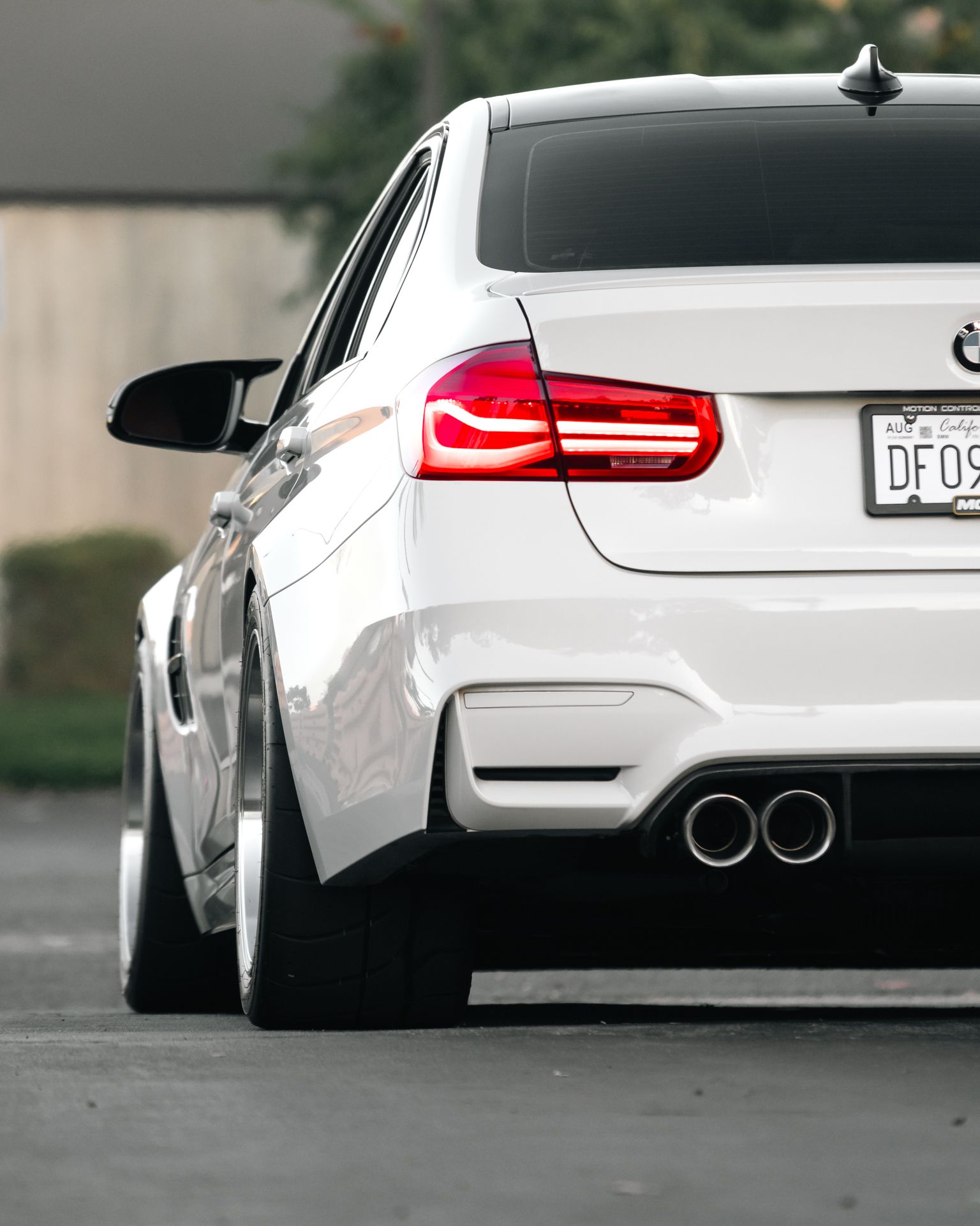 White BMW F80 M3 with 18" ML-10RT Apex wheels in Machined Lip Race Silver