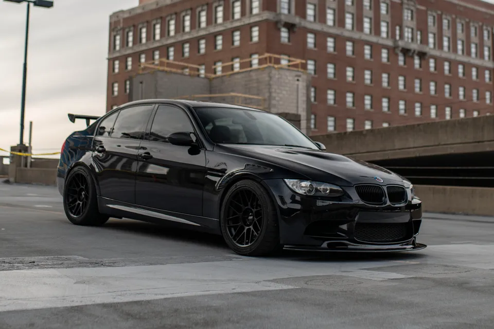 BMW E90 Sedan M3 with 18