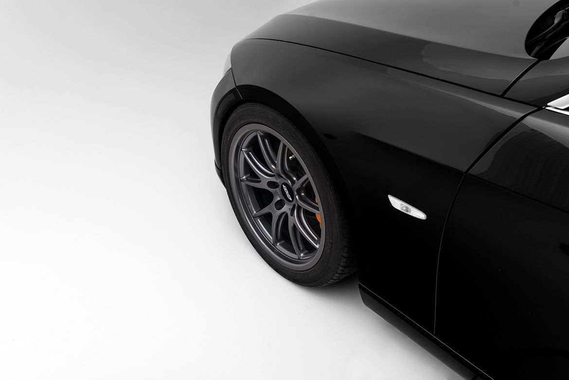 Black BMW E92 Coupe 3 Series with 18" FL-5 Apex wheels in Anthracite