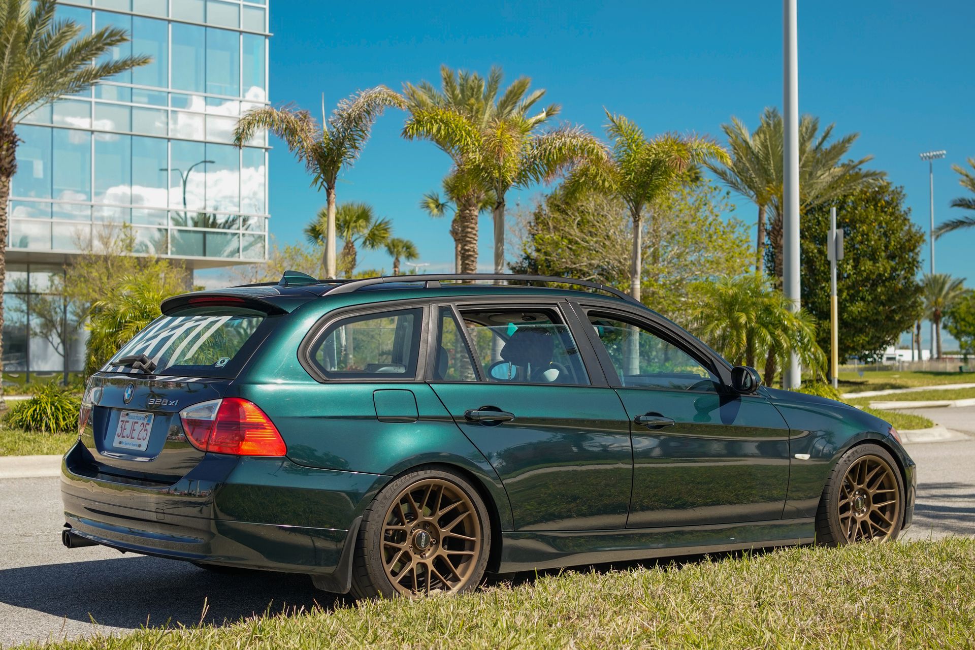E91 Rims BMW E91 Wagon 3 Series with 18