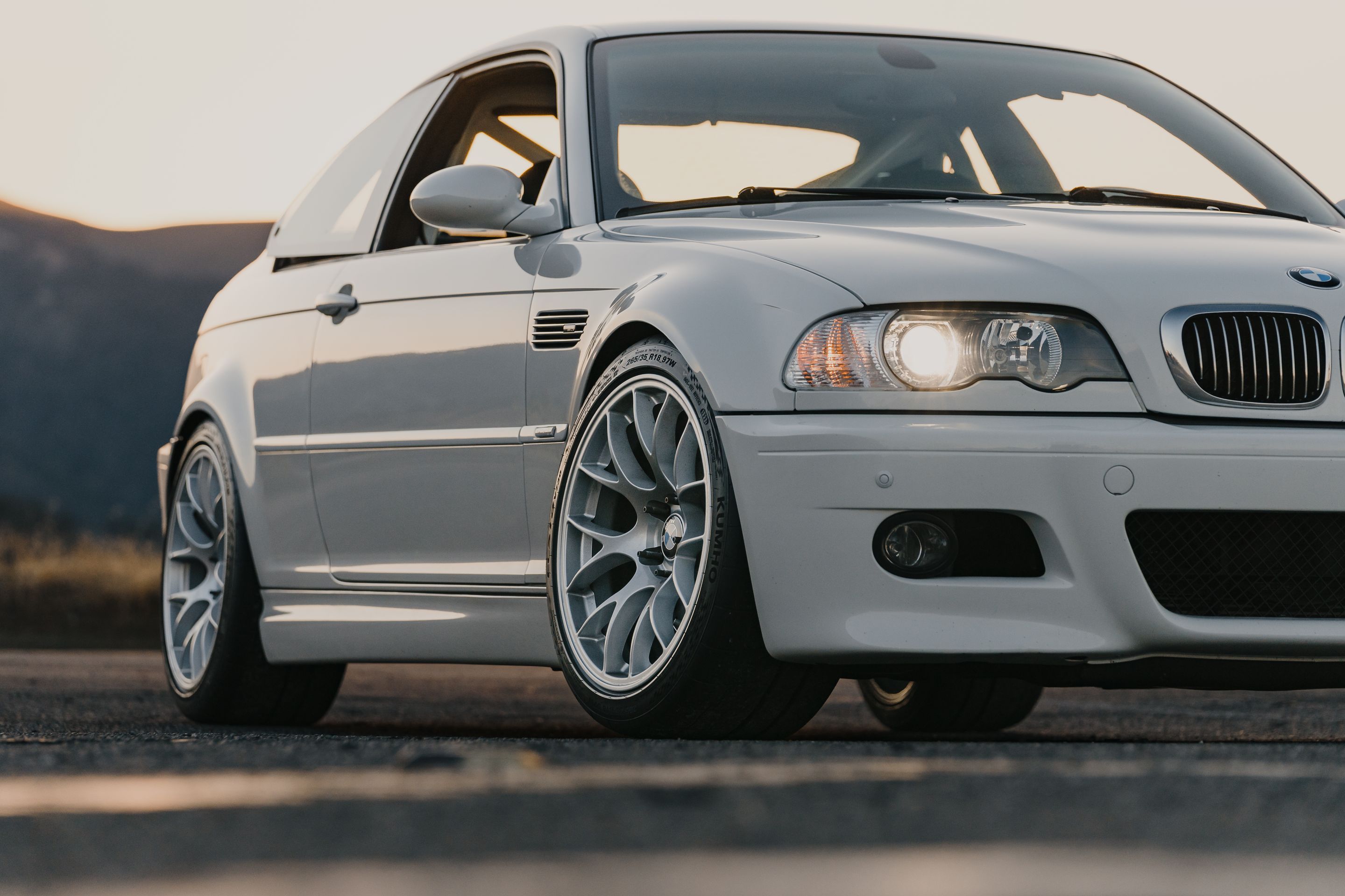 White BMW E46 M3 with 18" EC-7 Apex wheels in Race Silver