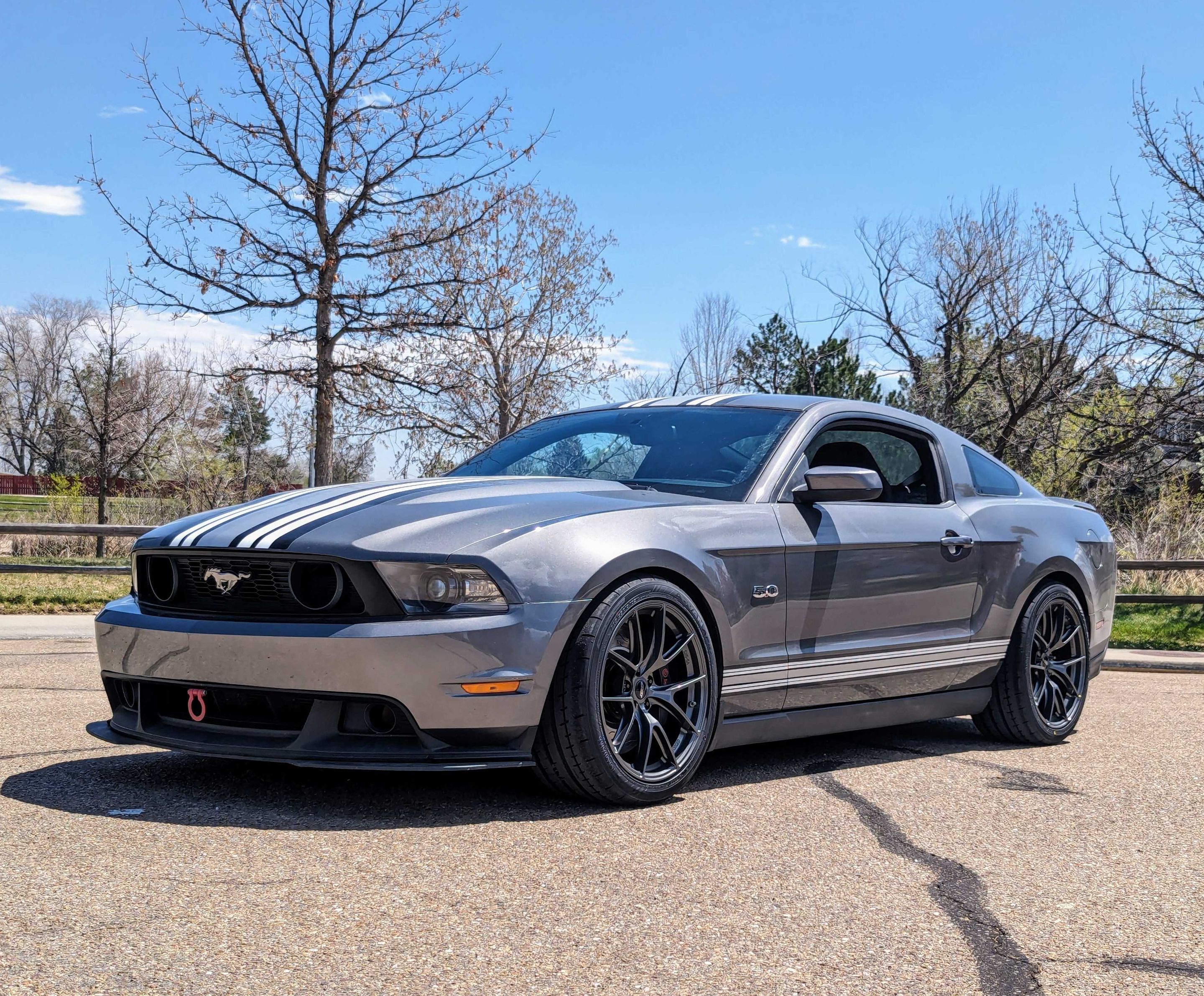 Grey Ford S197 Mustang GT with 19" VS-5RS Apex wheels in Anthracite